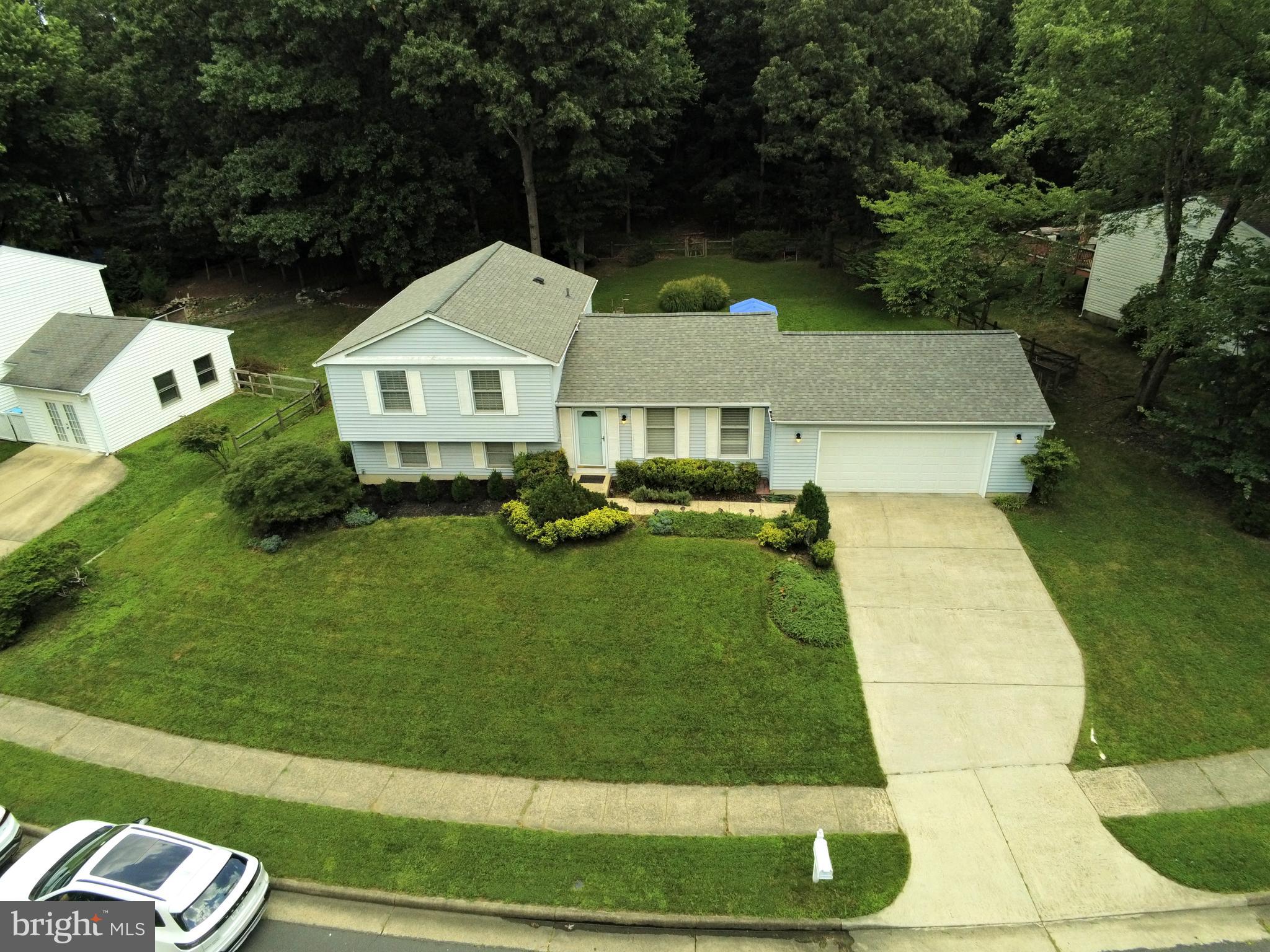 104 SILVERLEAF COURT