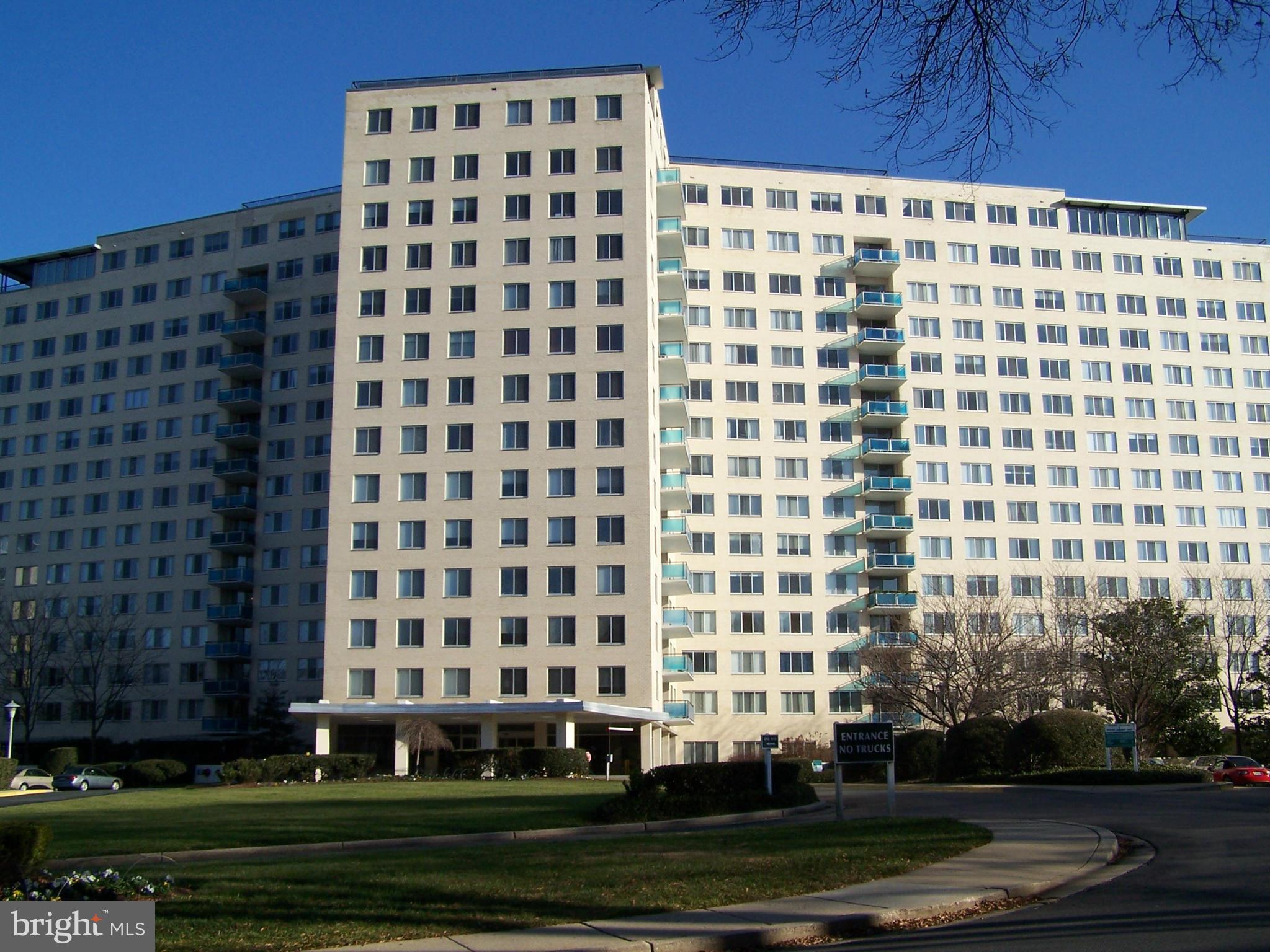 Great deal price.Amazing view from balcony of lakes,park,tennis courts, pool.Well kept unit,parquet floors,formal dining room.Oversize storage closet.Building amenities include gym, hair salon, grocery store,laundry room,outdoor pool,20 acres park with trails.Right across metro stop.Outstanding public schools, plenty of parking.Minutes to Bethesda, NIH,DC & 495/270 exits.All utilities included.
