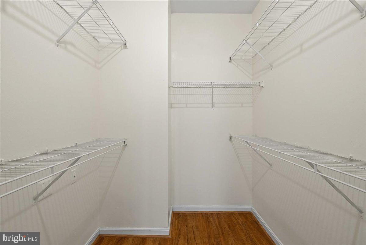 EXCHANGE AT VAN DORN - Residential Lease