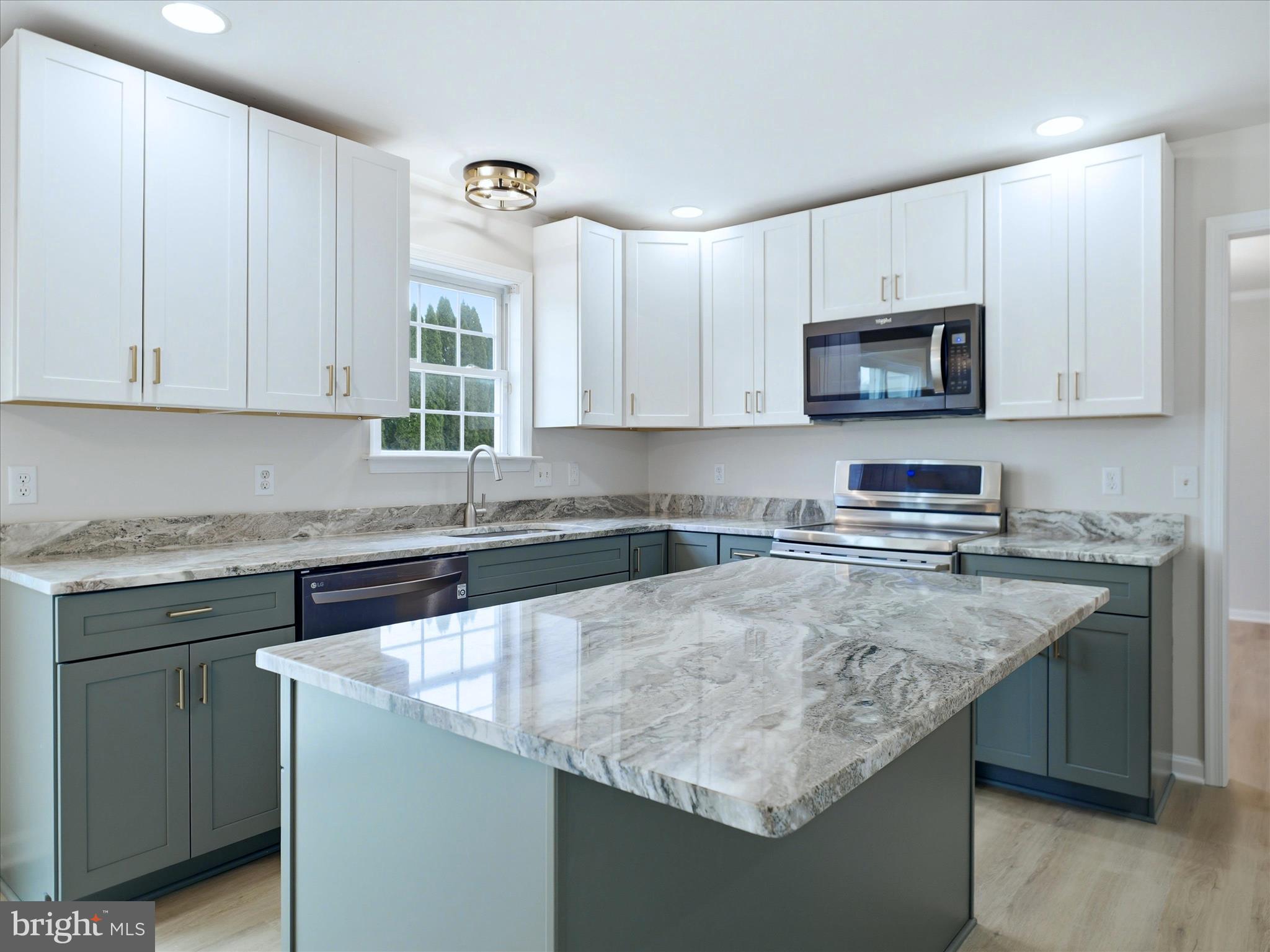 BEACON LIGHT ESTATES - Residential