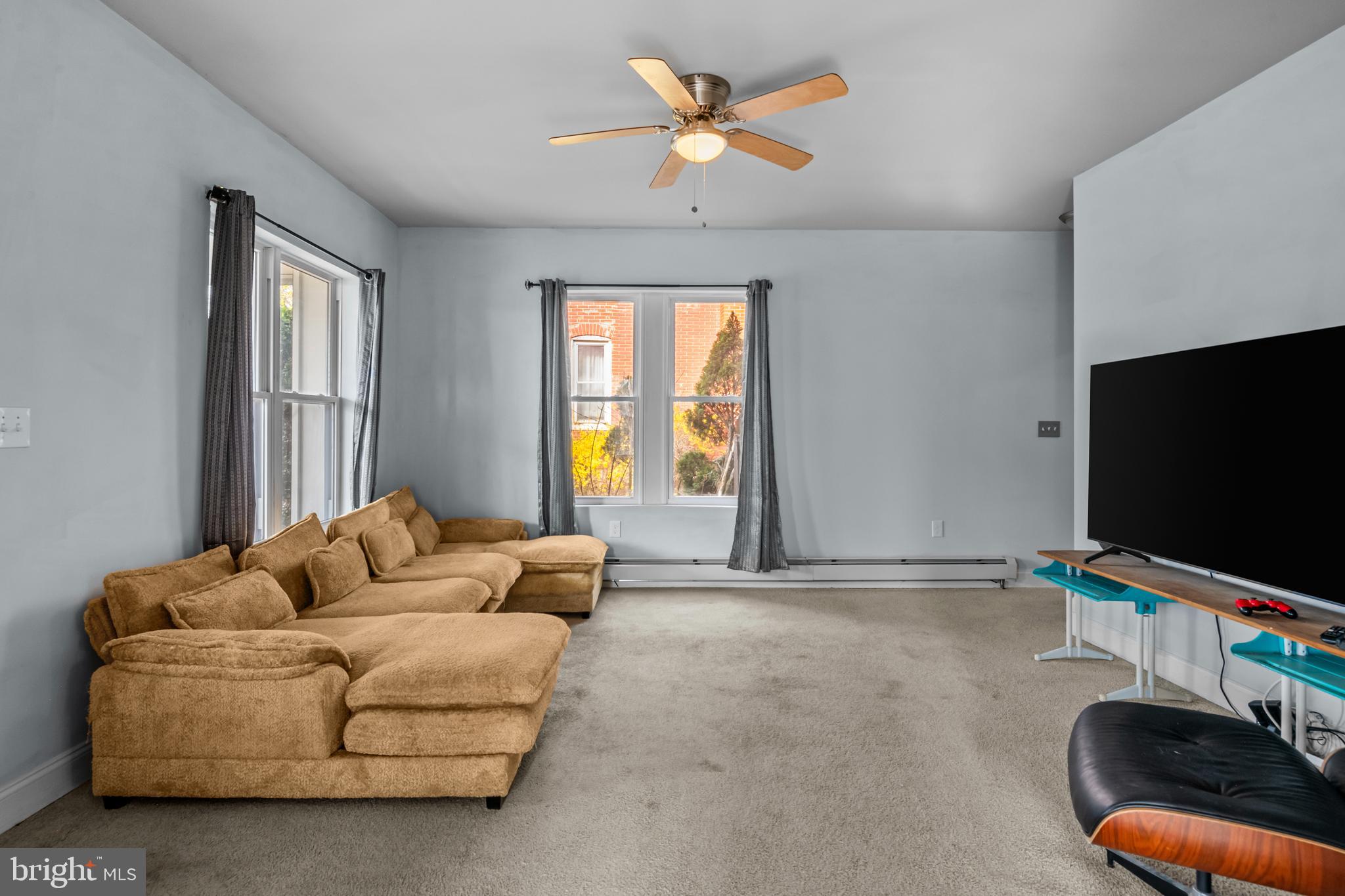 15619 E KUTZTOWN ROAD