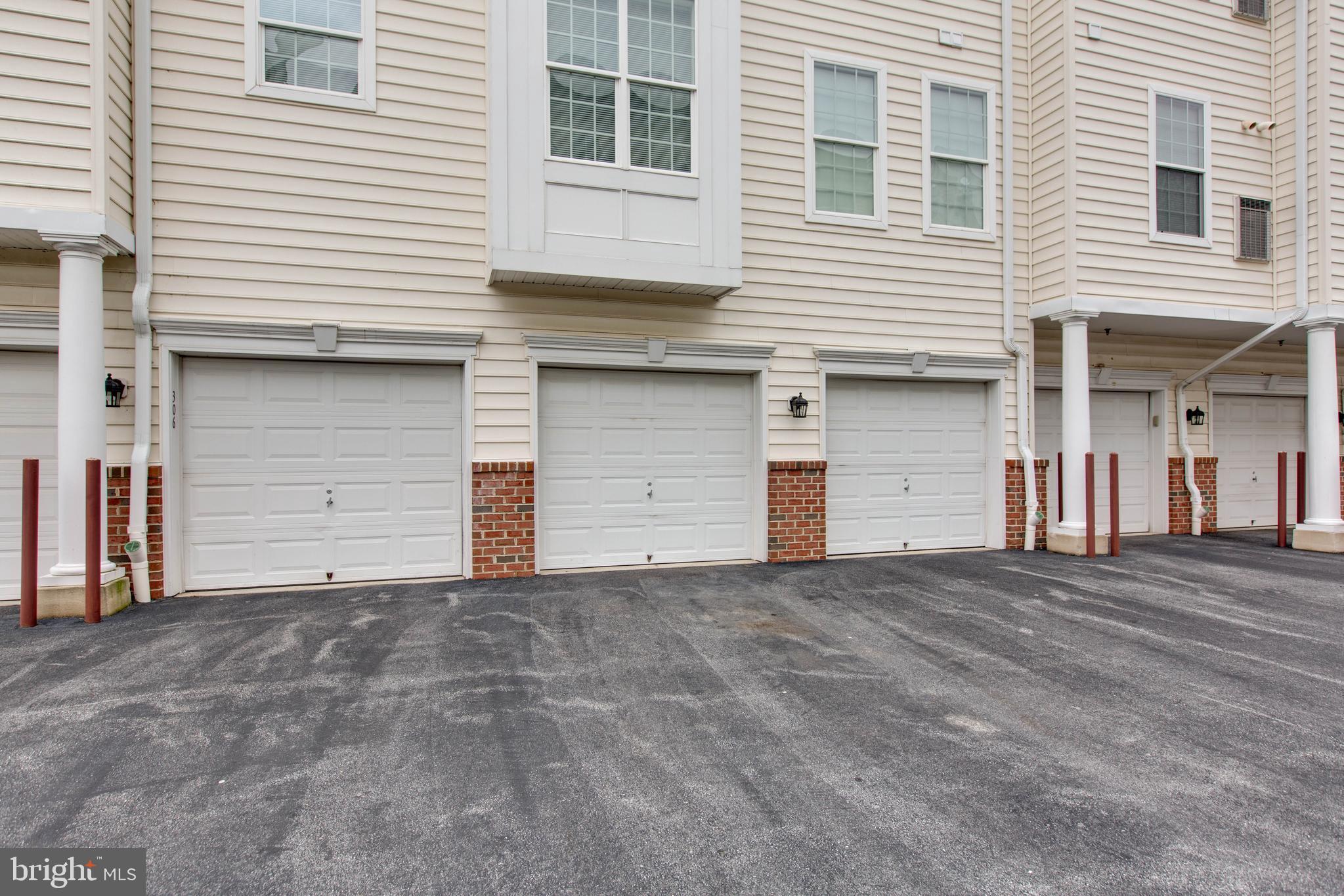 MAPLECREST - Residential