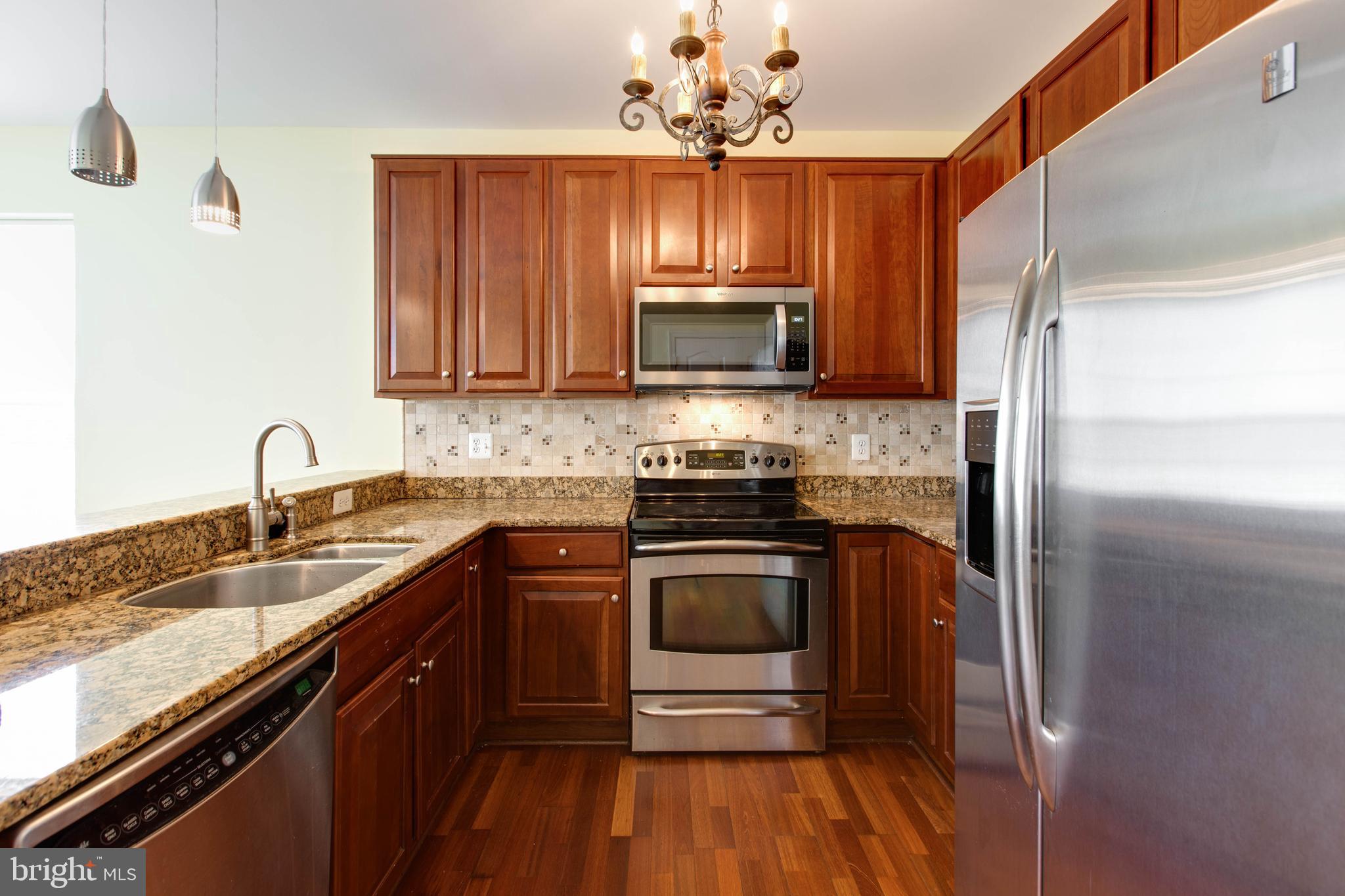 MAPLECREST - Residential