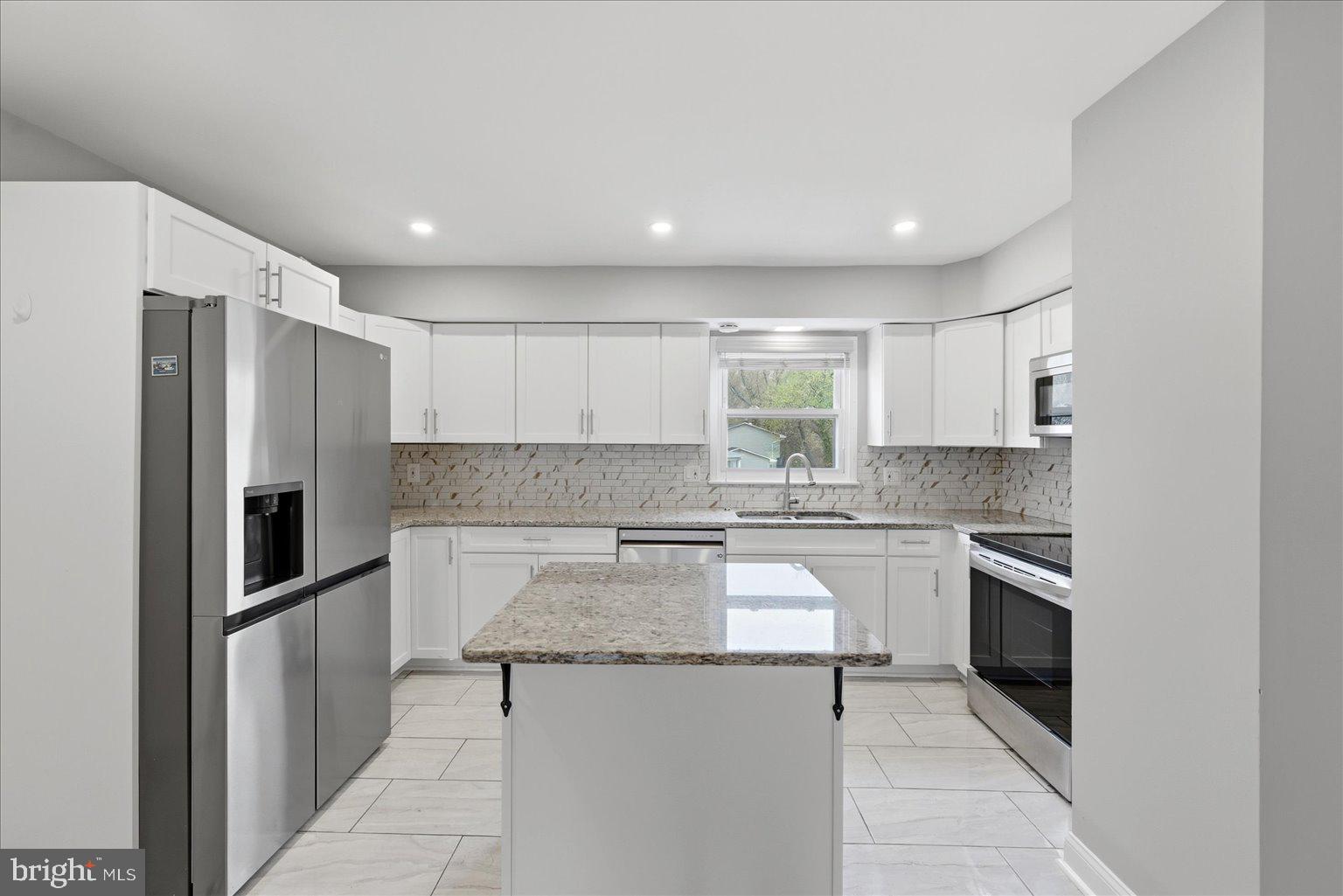 FOREST KNOLLS - Residential