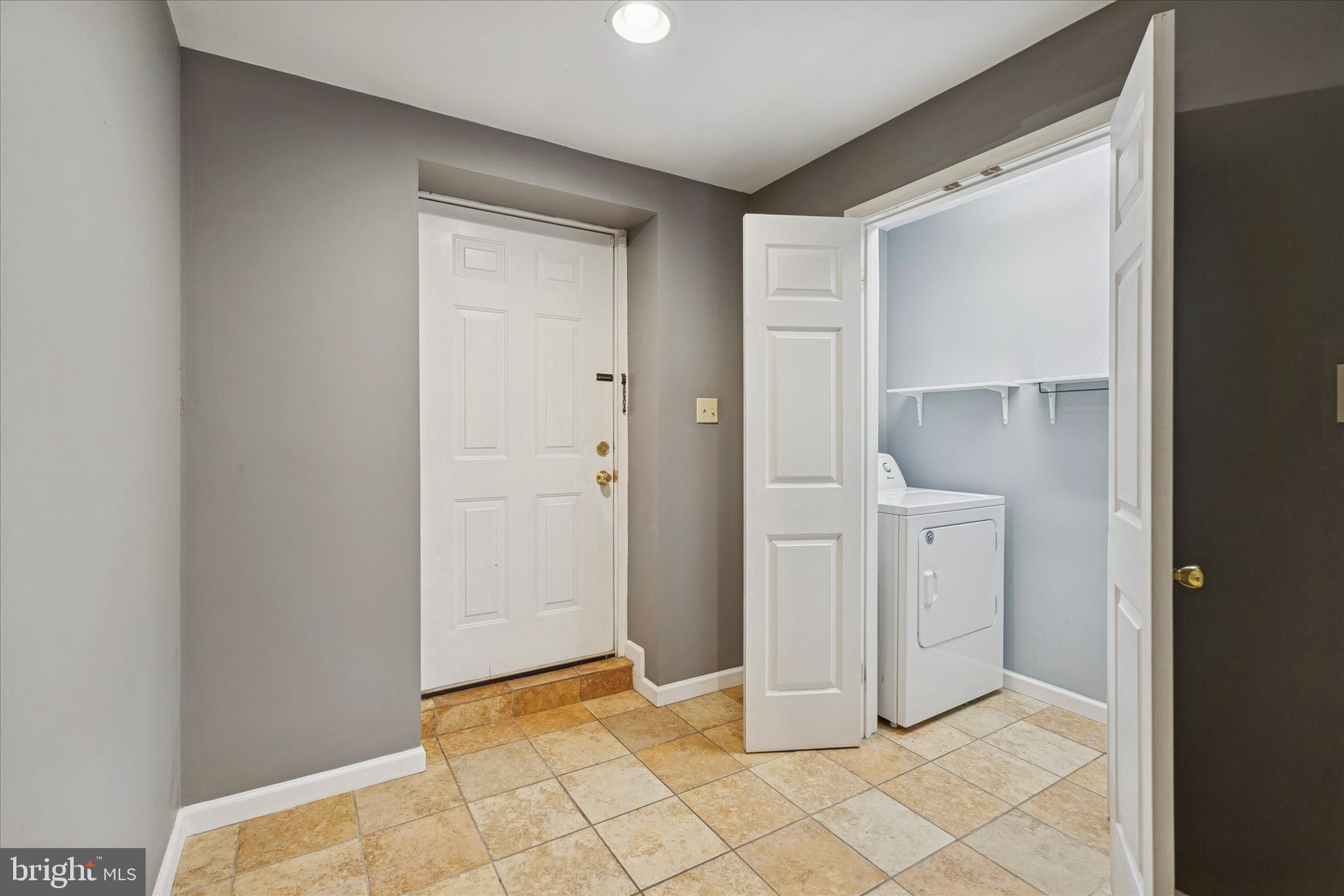 ROXBOROUGH - Residential