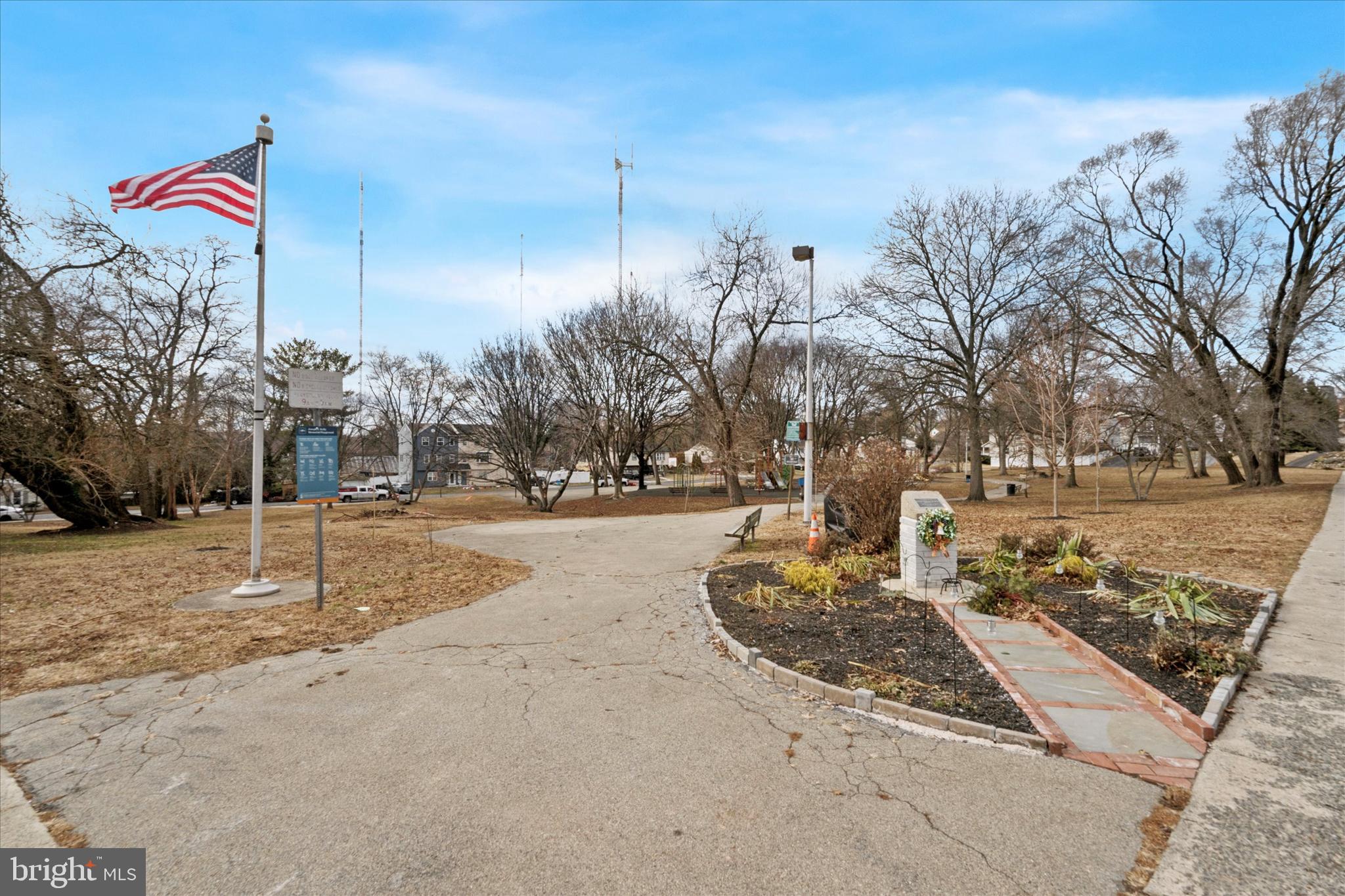 ROXBOROUGH - Residential