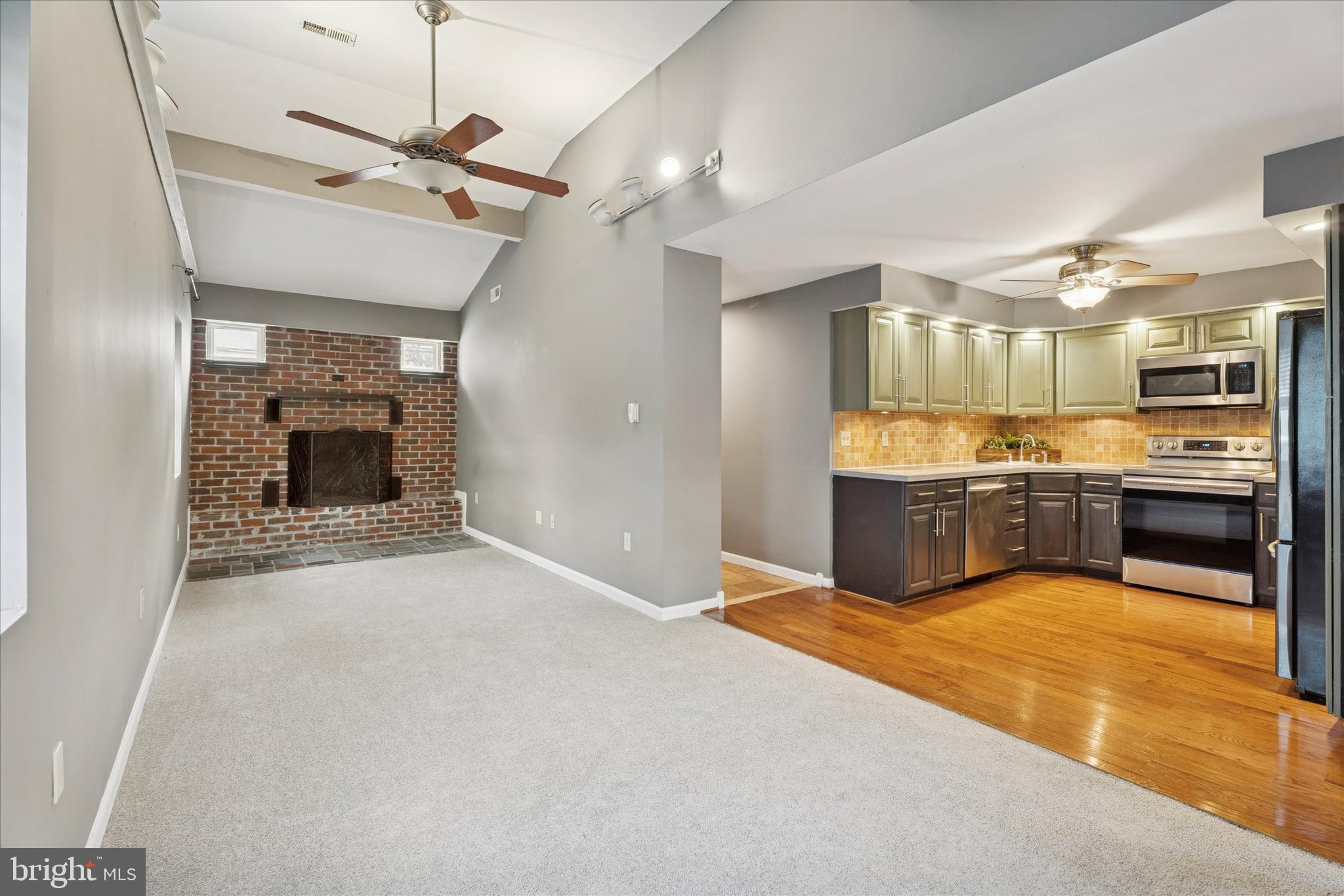 ROXBOROUGH - Residential