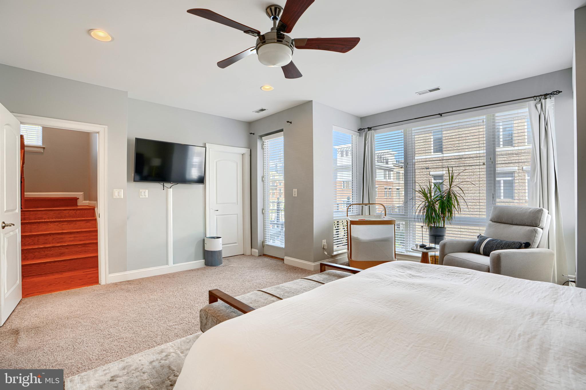 PIER HOMES AT HARBORVIEW - Residential