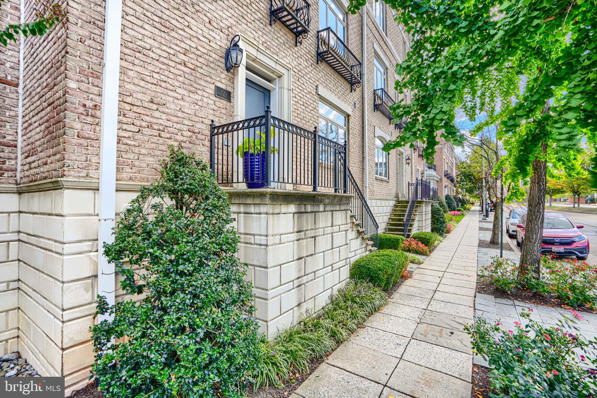 PIER HOMES AT HARBORVIEW - Residential