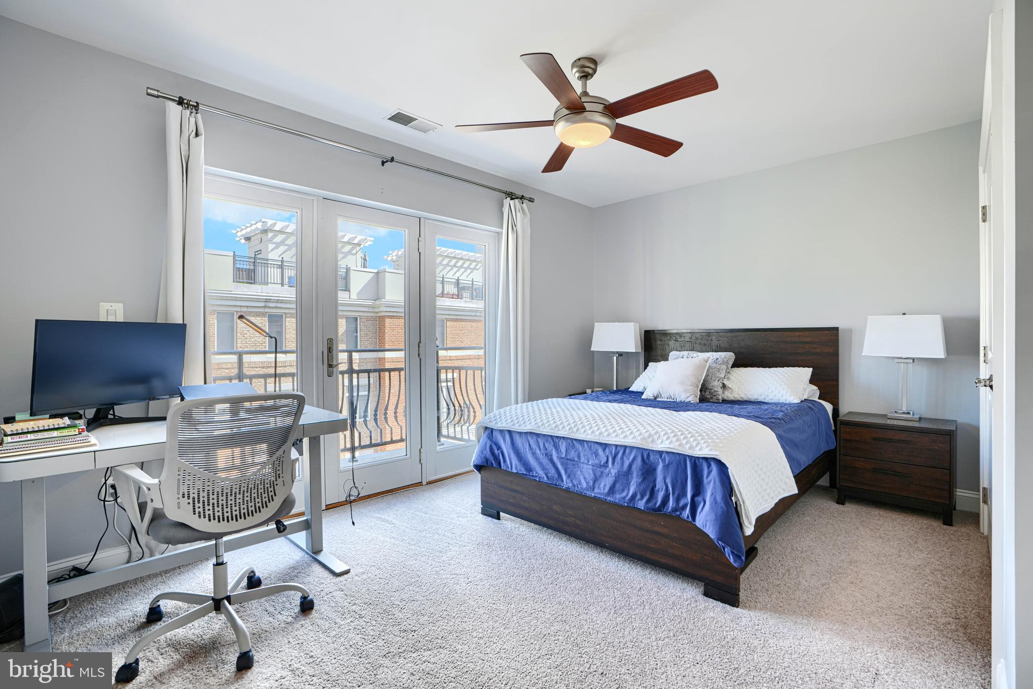 PIER HOMES AT HARBORVIEW - Residential