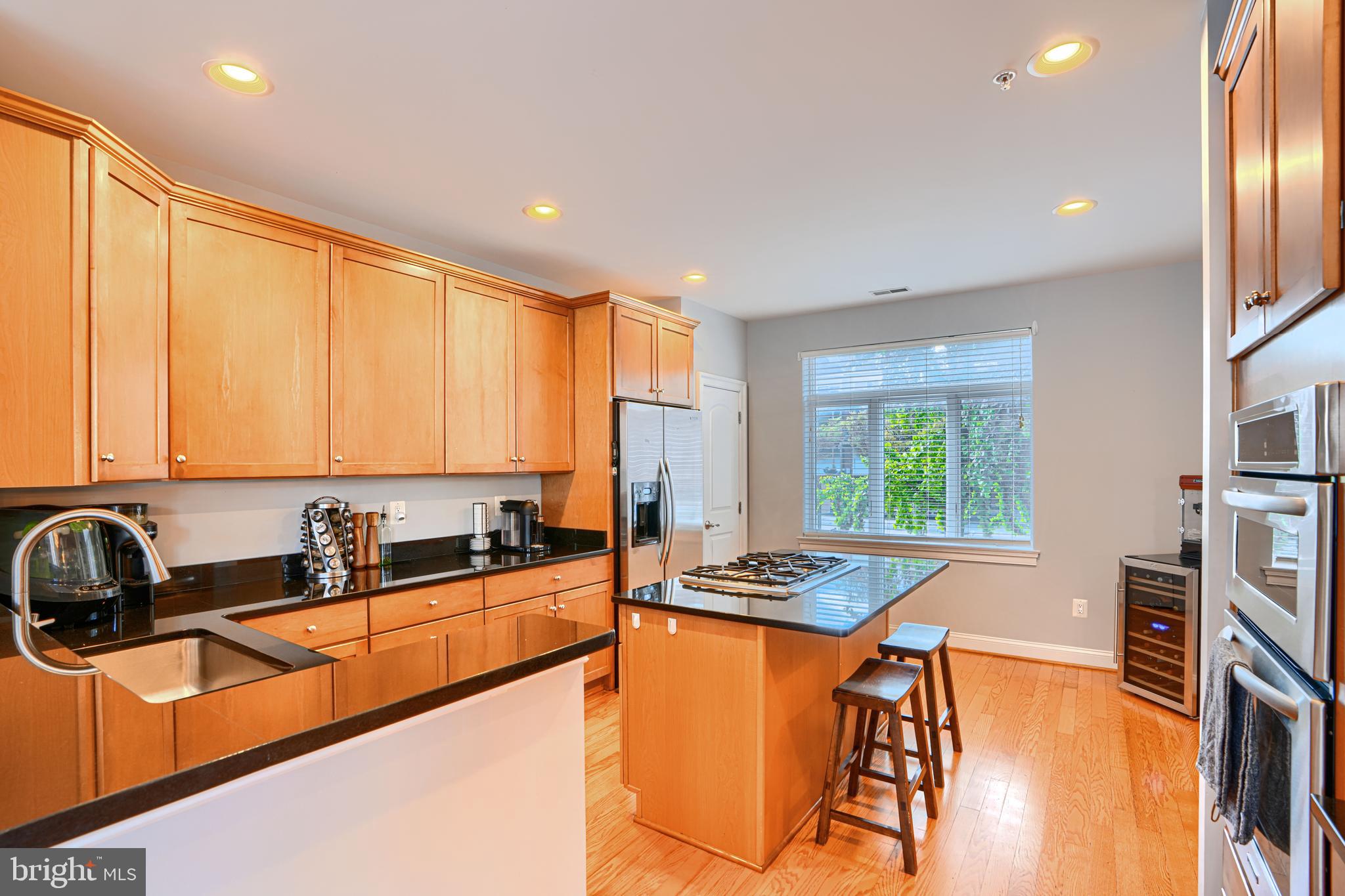 PIER HOMES AT HARBORVIEW - Residential