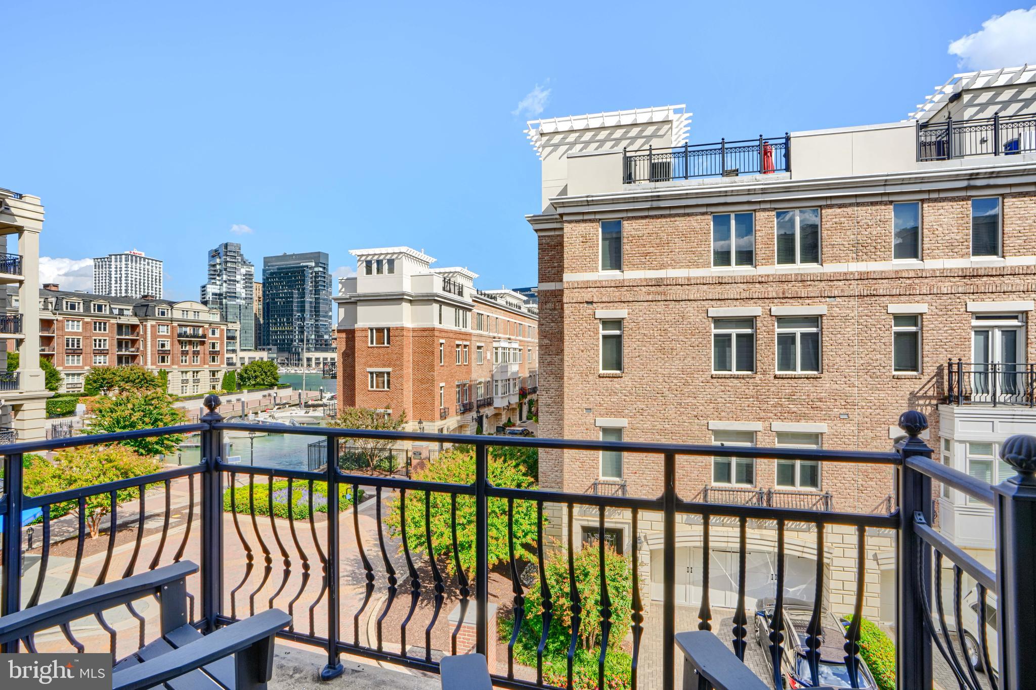 PIER HOMES AT HARBORVIEW - Residential
