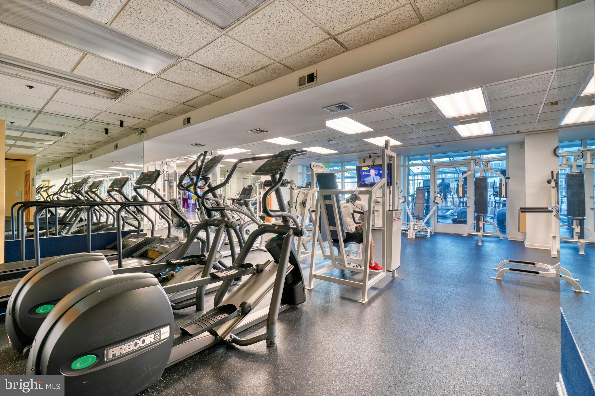 PIER HOMES AT HARBORVIEW - Residential