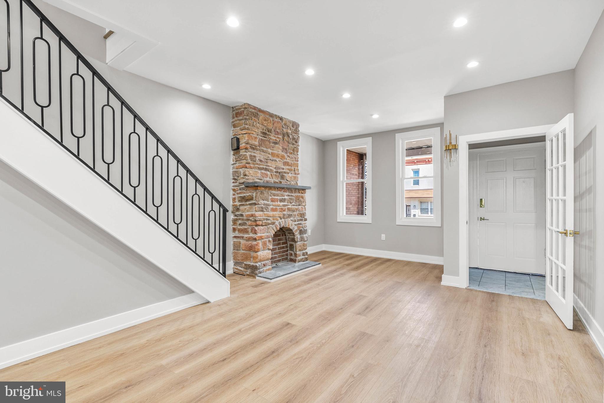 PORT RICHMOND - Residential