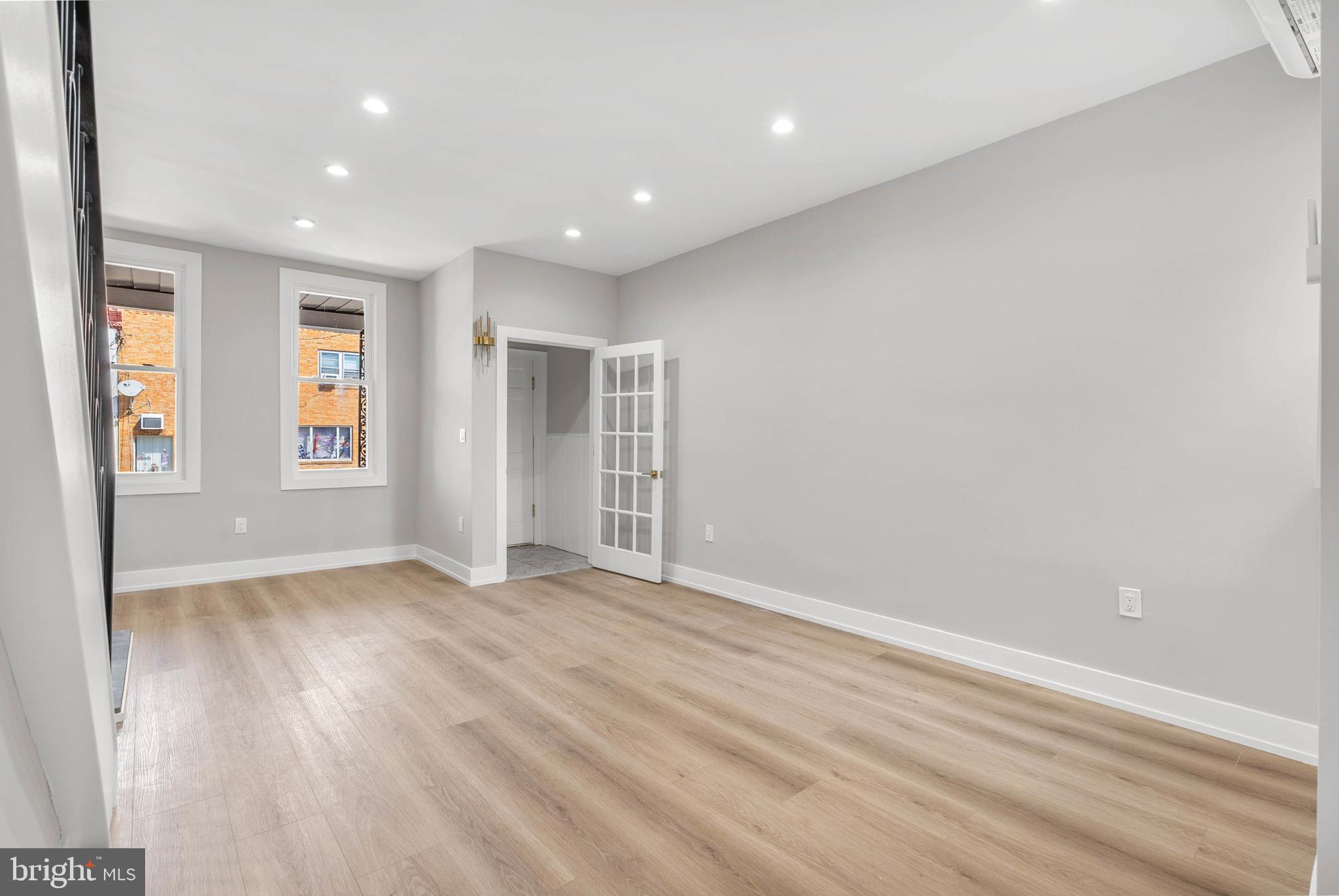 2502 E CLEARFIELD STREET