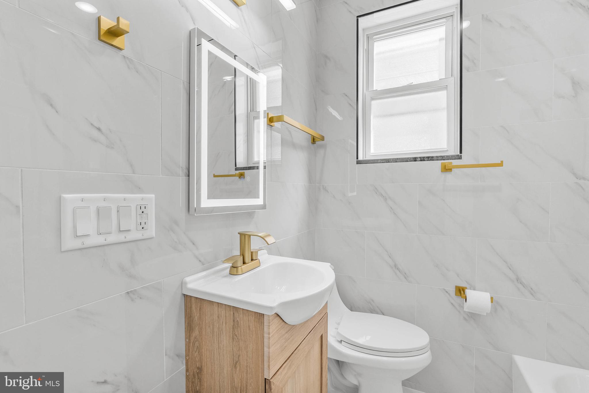 PORT RICHMOND - Residential