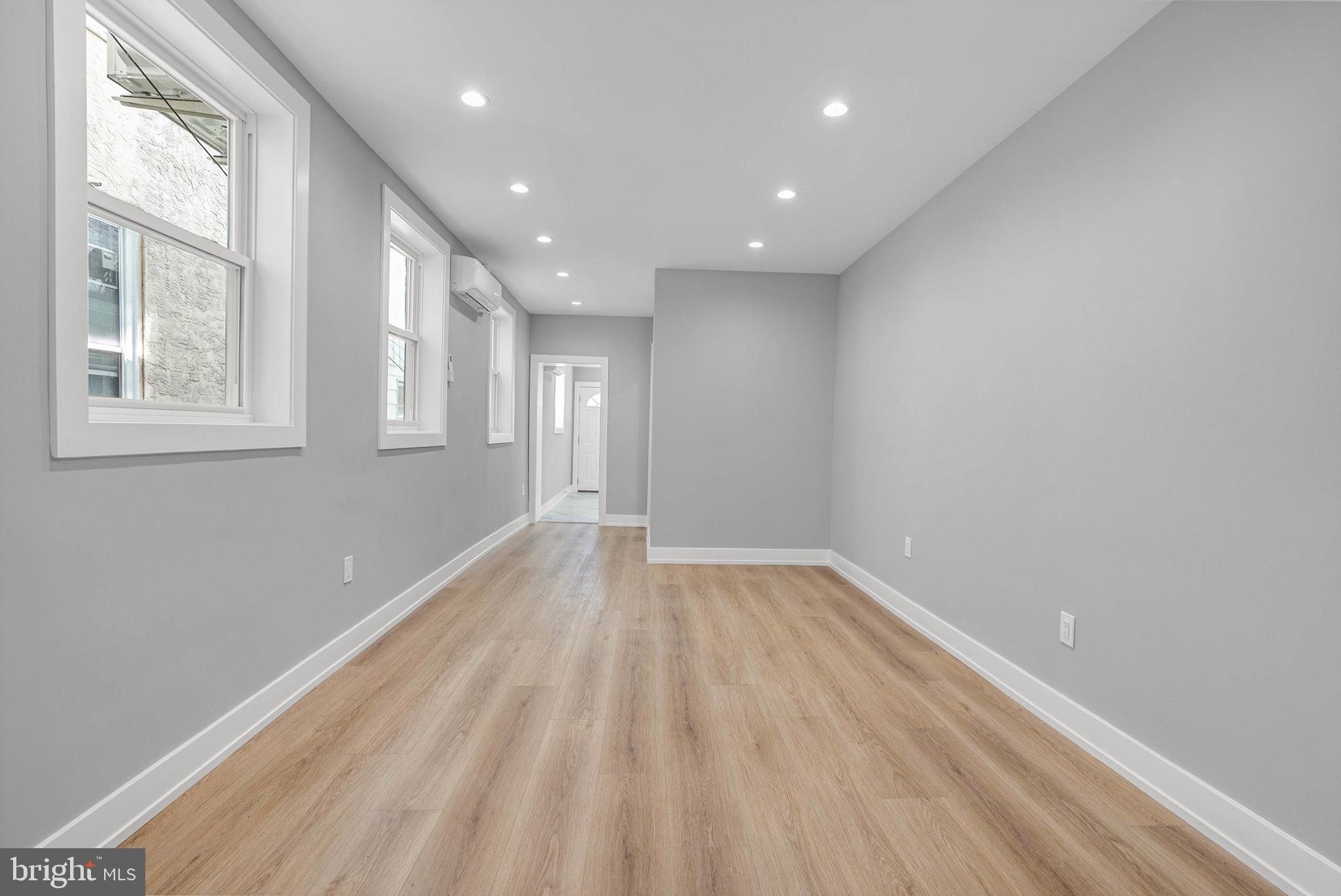 PORT RICHMOND - Residential