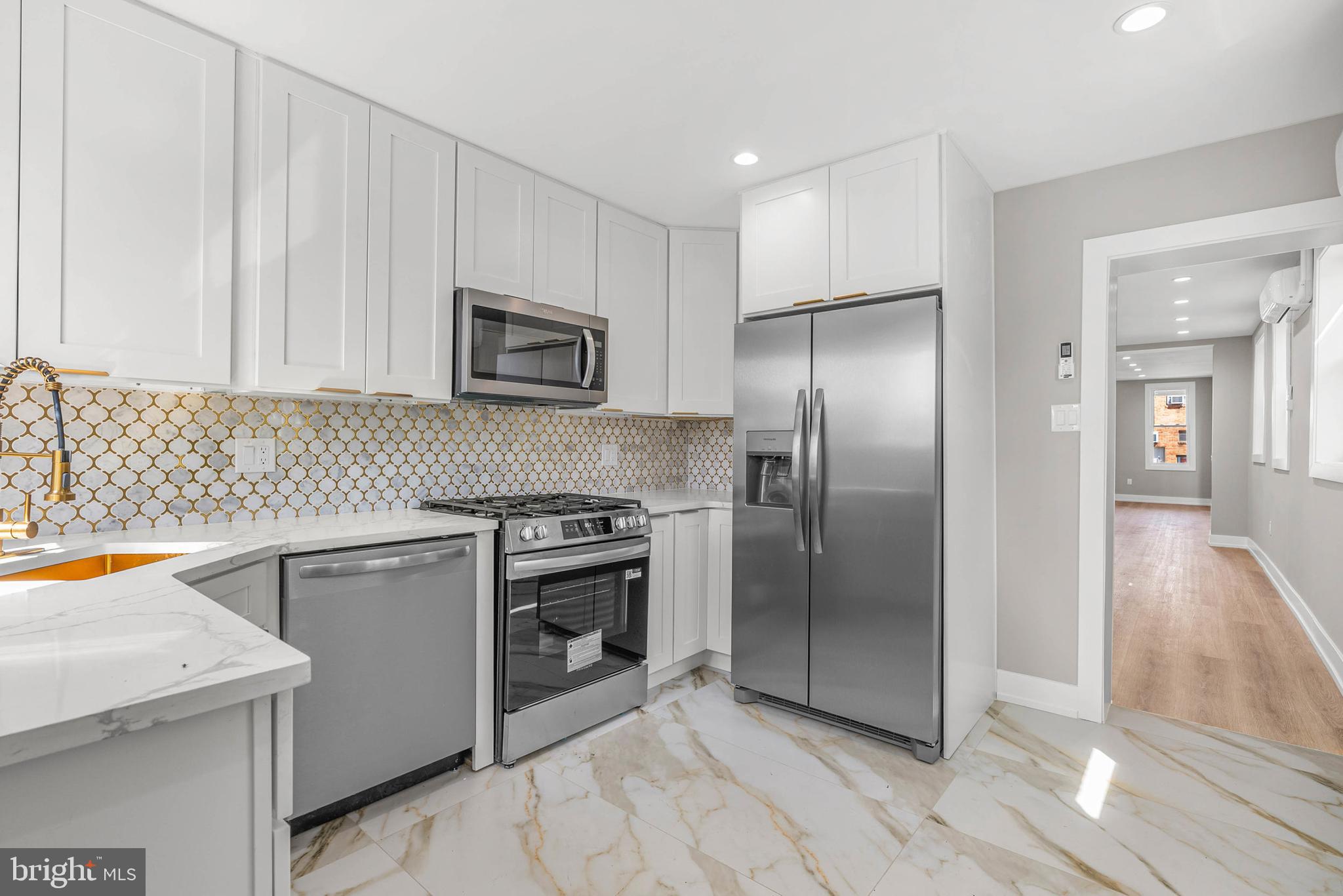 PORT RICHMOND - Residential