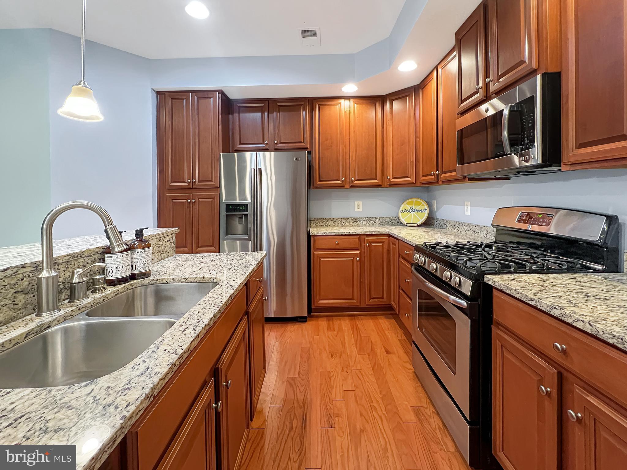 ARCOLA TOWN CENTER CONDO - Residential