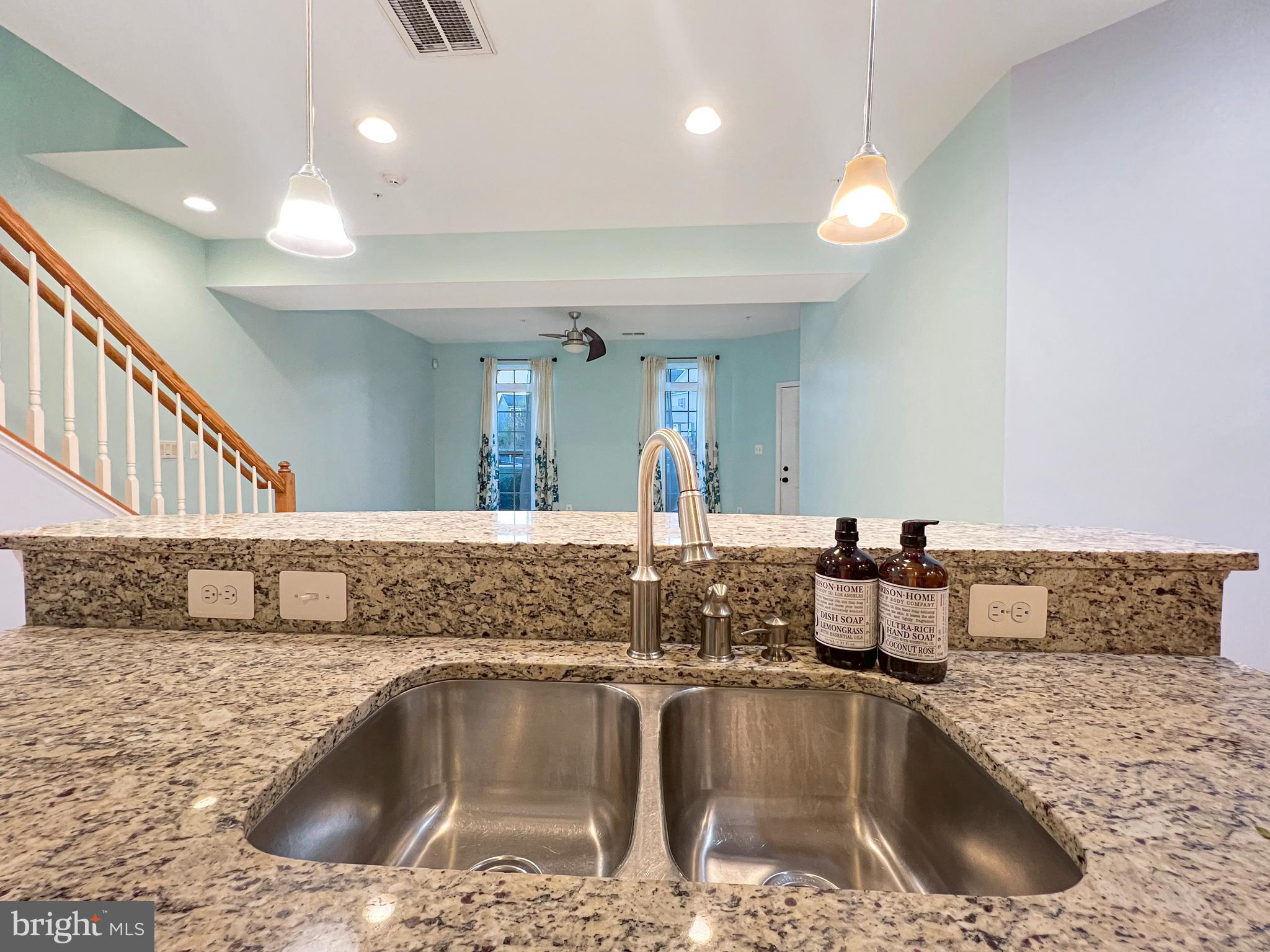 ARCOLA TOWN CENTER CONDO - Residential