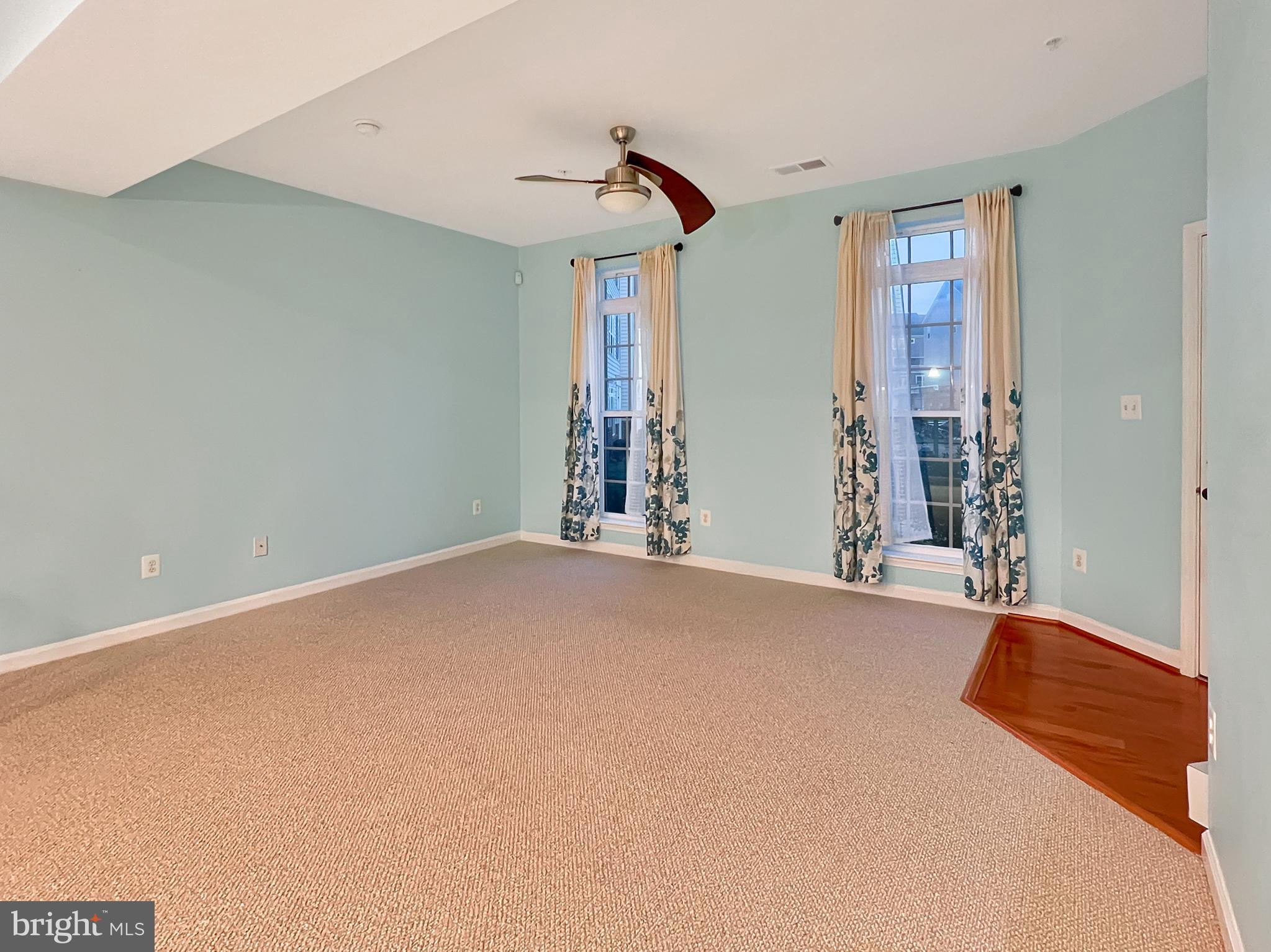 ARCOLA TOWN CENTER CONDO - Residential