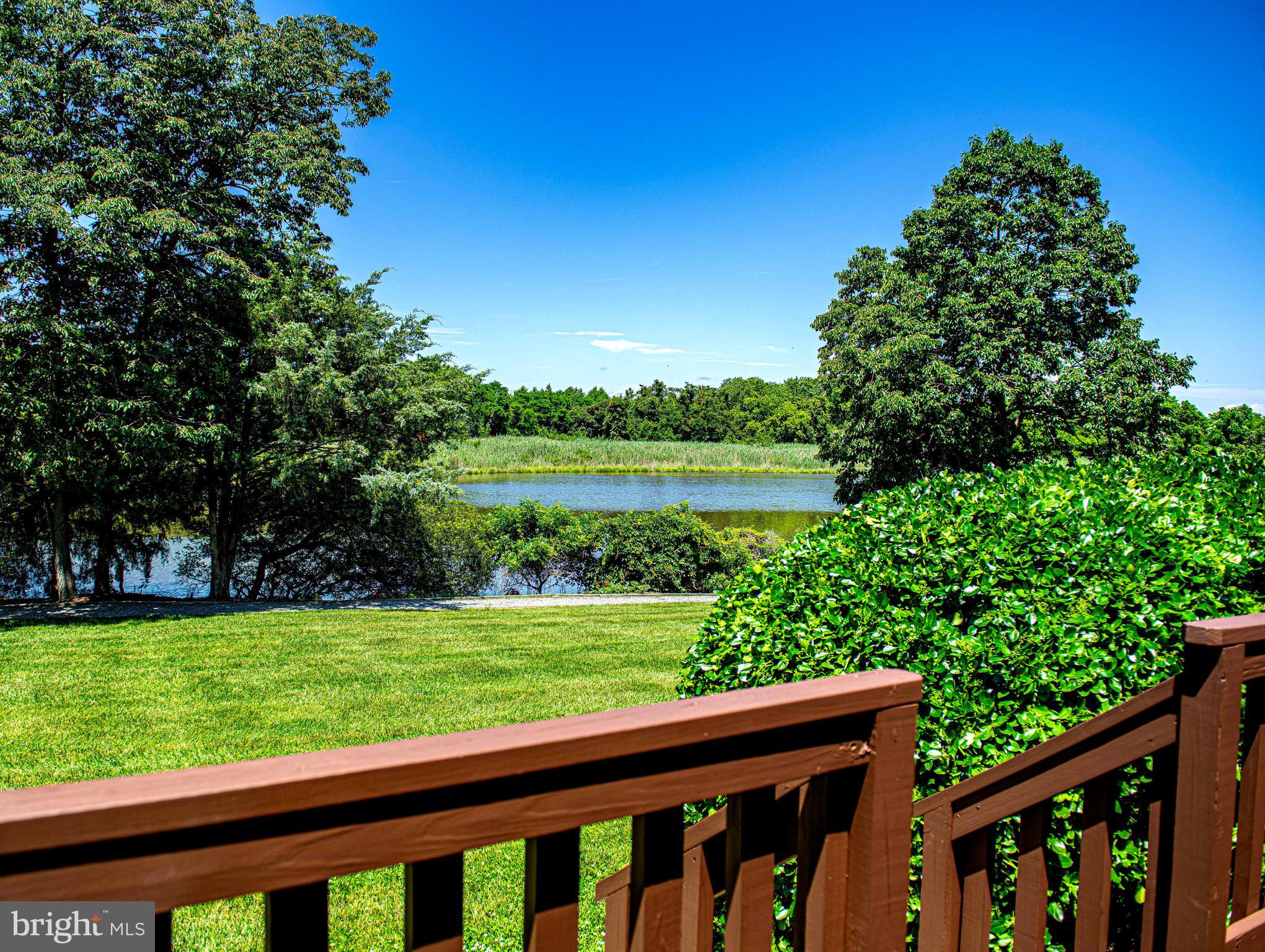 THOMPSON CREEK CONDOS - Residential