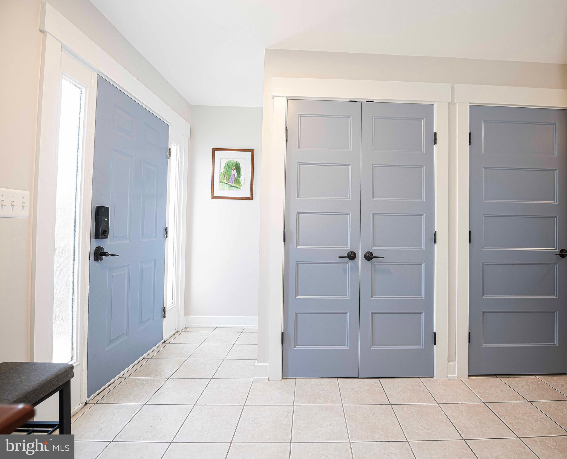 THOMPSON CREEK CONDOS - Residential