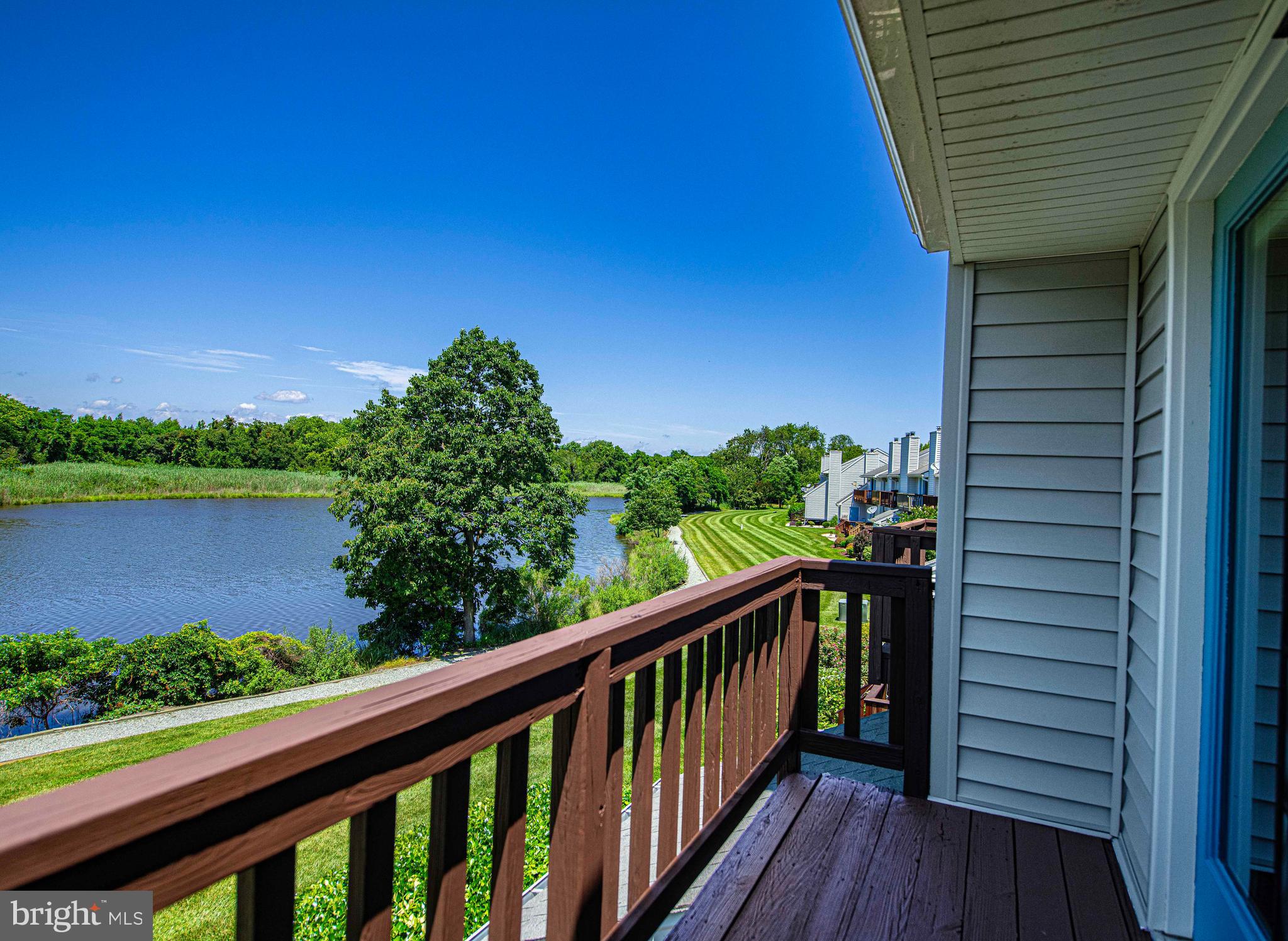 THOMPSON CREEK CONDOS - Residential