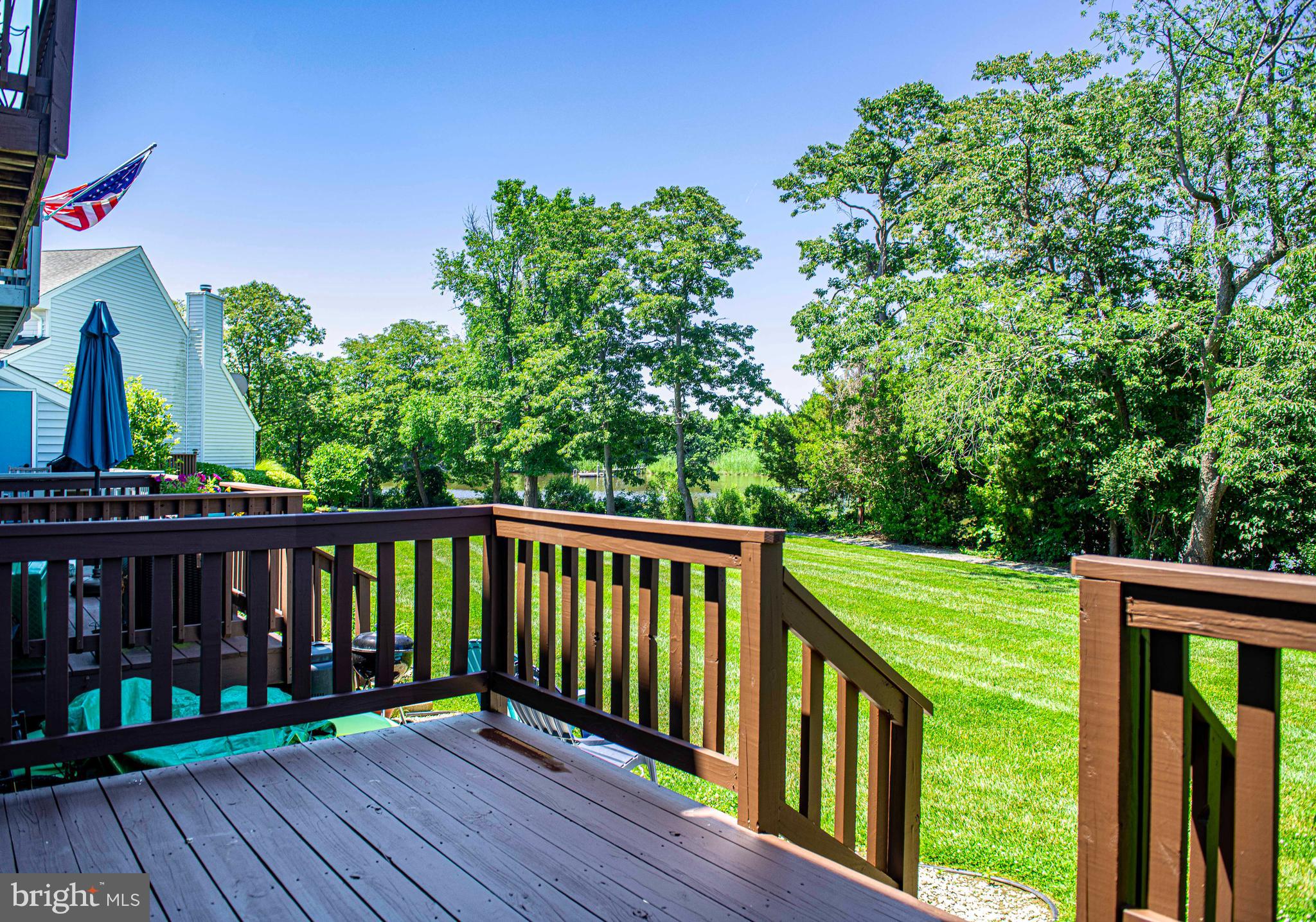 THOMPSON CREEK CONDOS - Residential