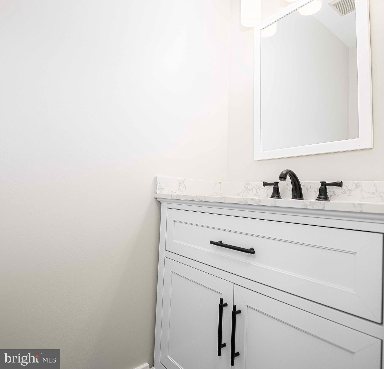 THOMPSON CREEK CONDOS - Residential