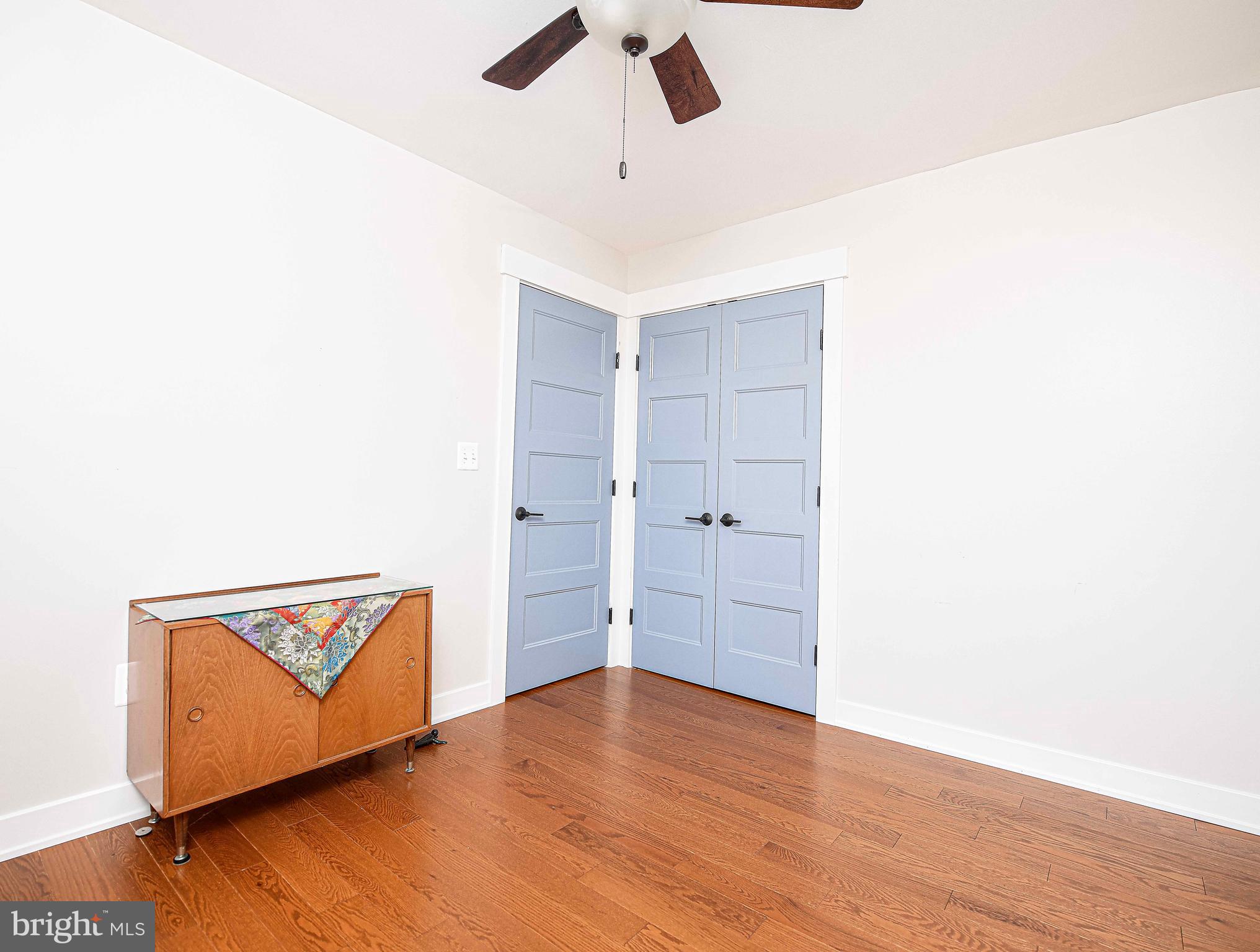 THOMPSON CREEK CONDOS - Residential