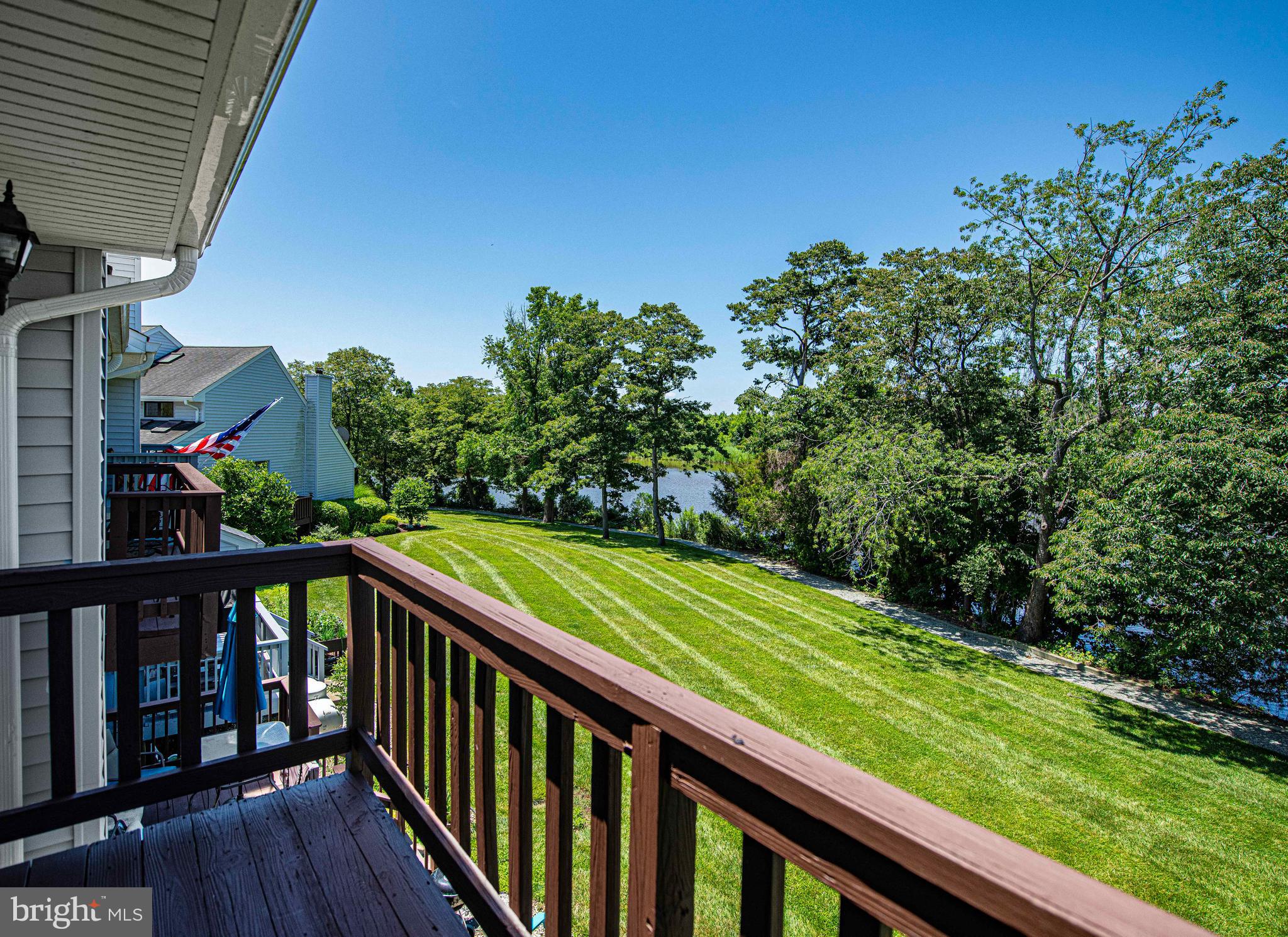 THOMPSON CREEK CONDOS - Residential