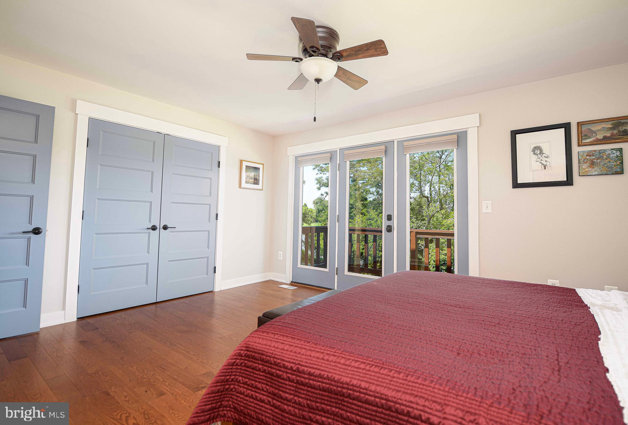 THOMPSON CREEK CONDOS - Residential