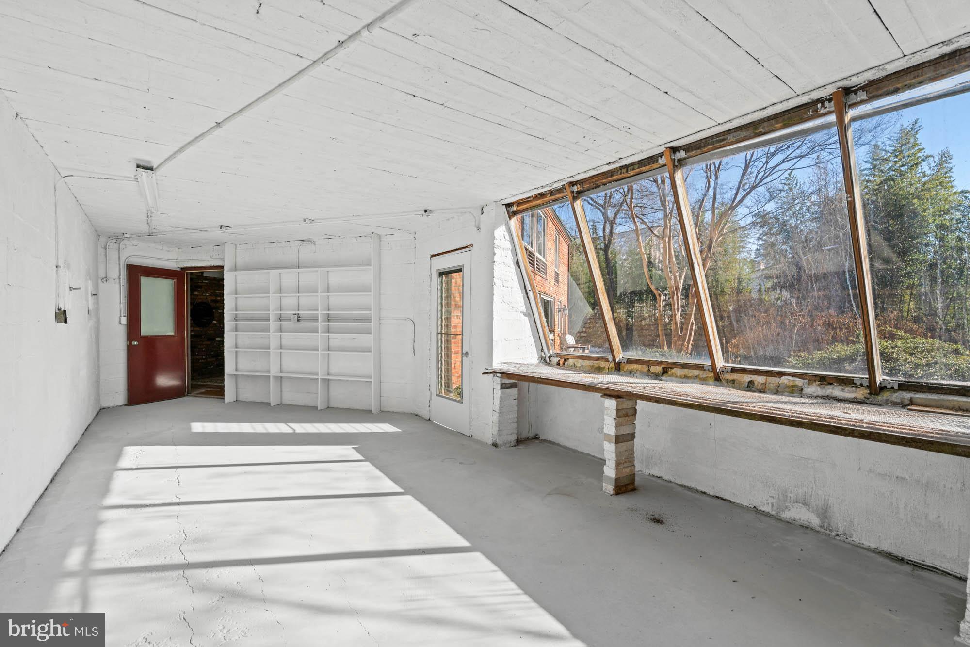 GREENACRES - Residential