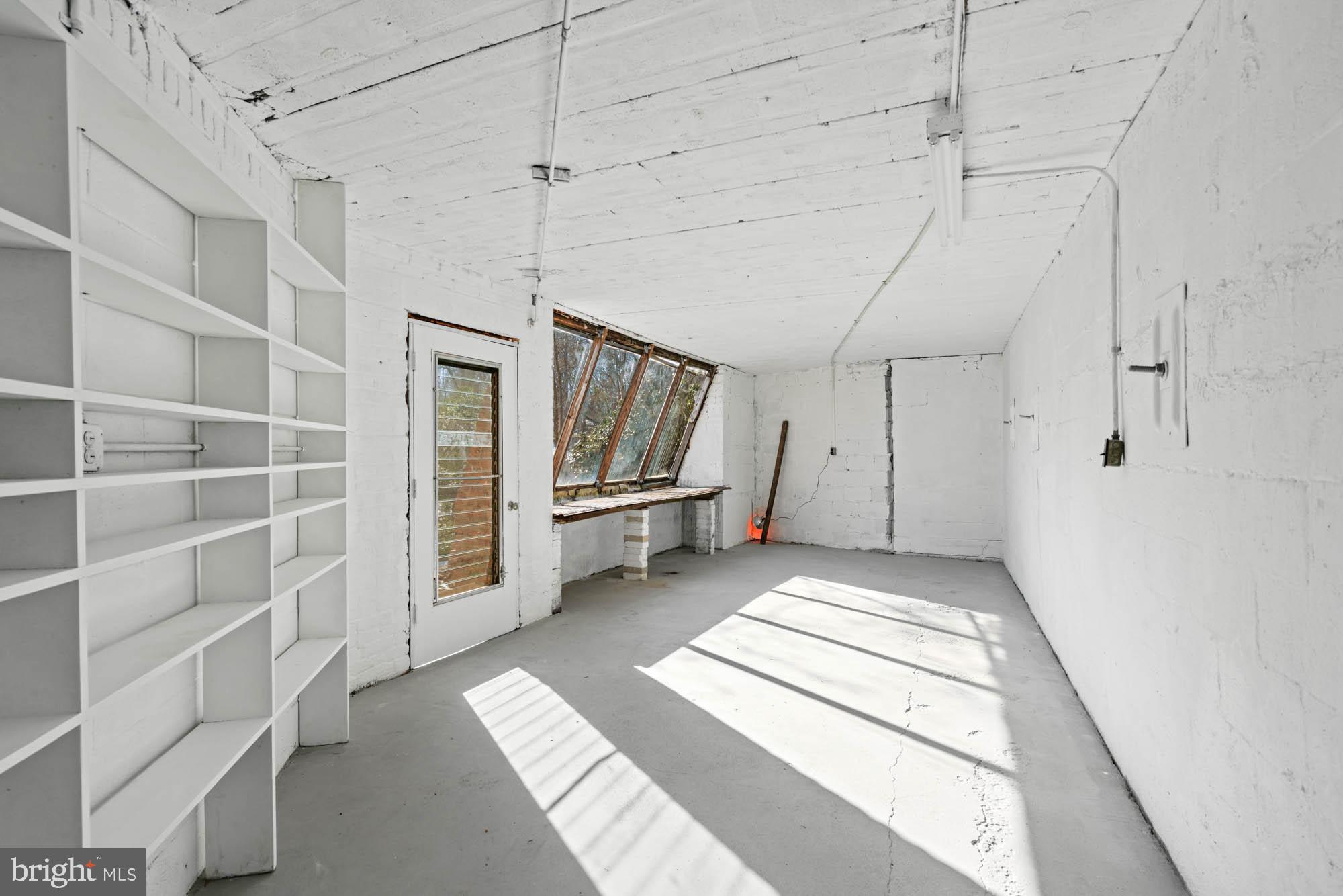 GREENACRES - Residential