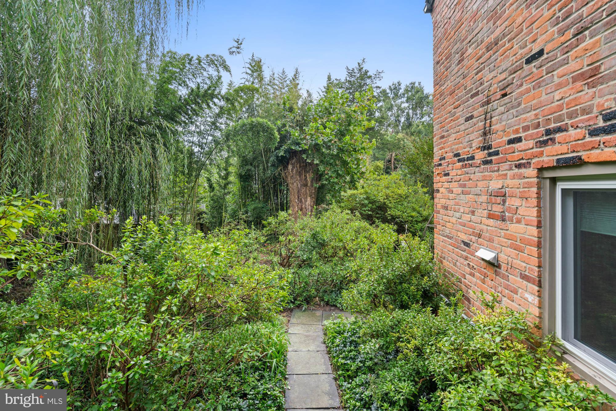 GREENACRES - Residential