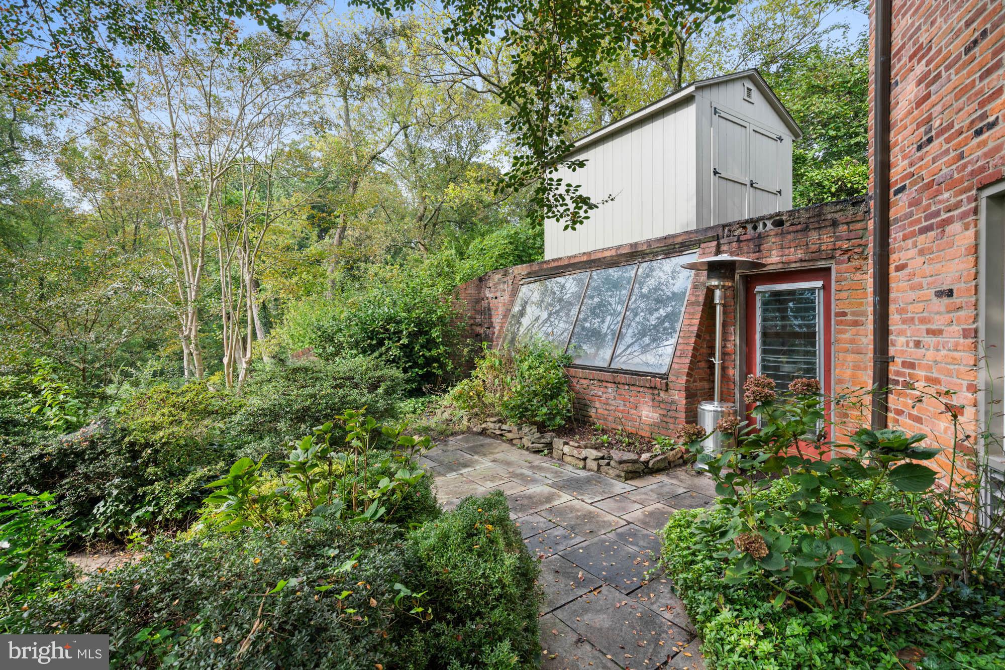 GREENACRES - Residential