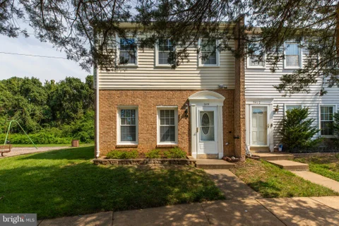 9414 Packard Way, Burke, VA MLS: VAFX2332312