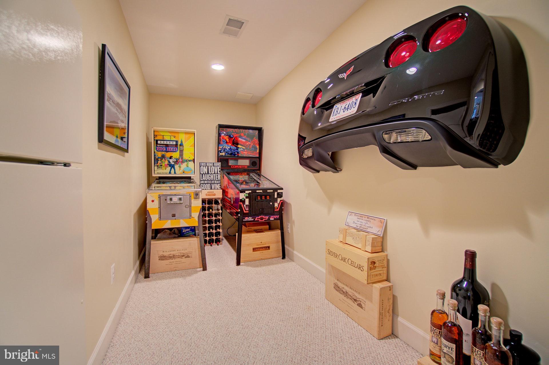 ESTATES AT LONGWOOD - Residential