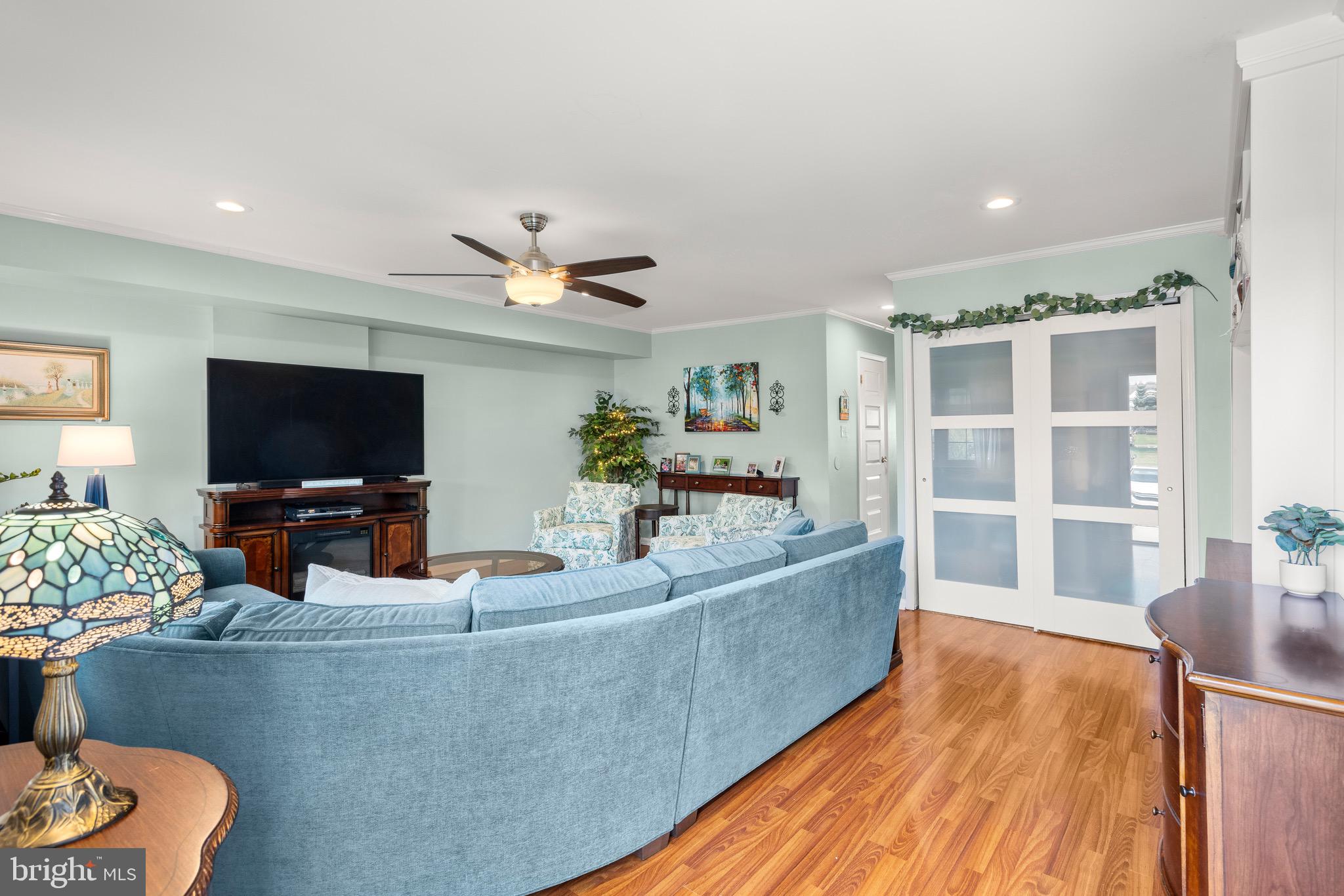 BEAVER RUN KNOLL - Residential