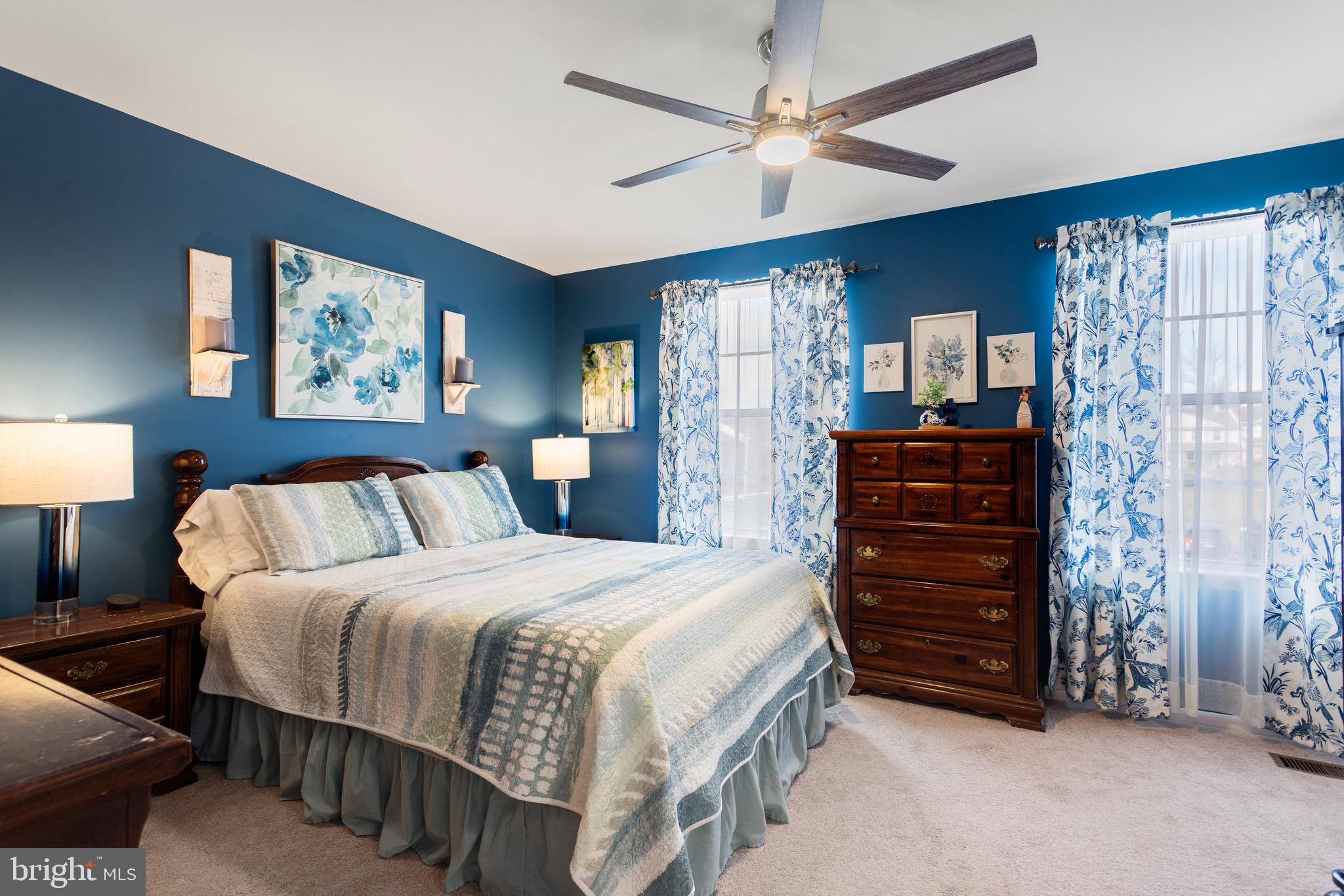 BEAVER RUN KNOLL - Residential