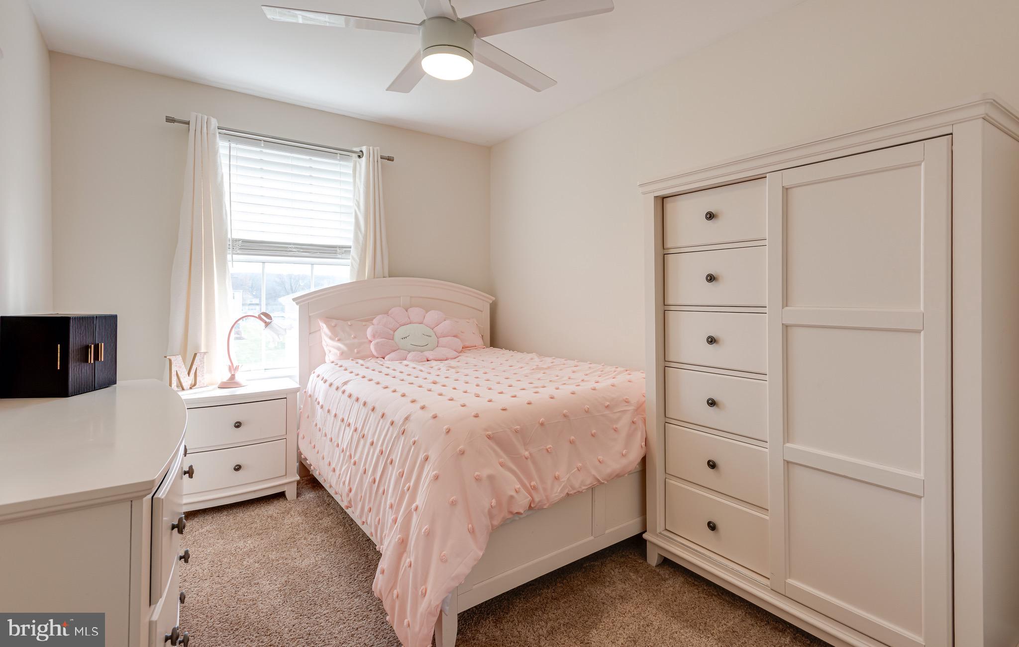 BEAVER RUN KNOLL - Residential