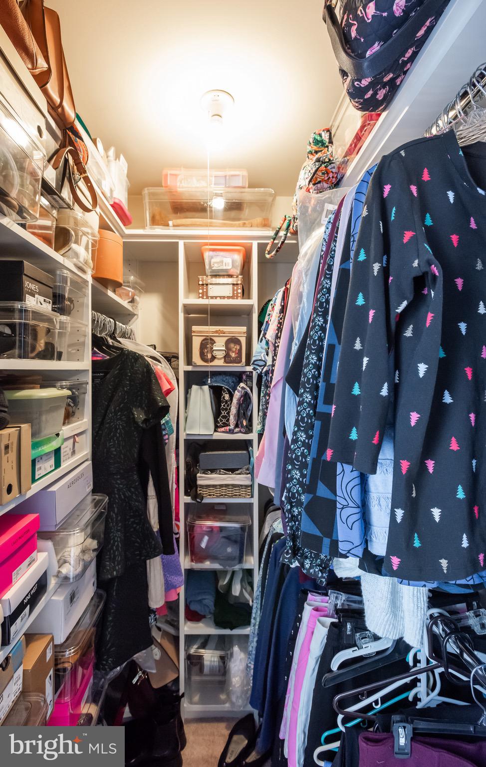 BEAVER RUN KNOLL - Residential