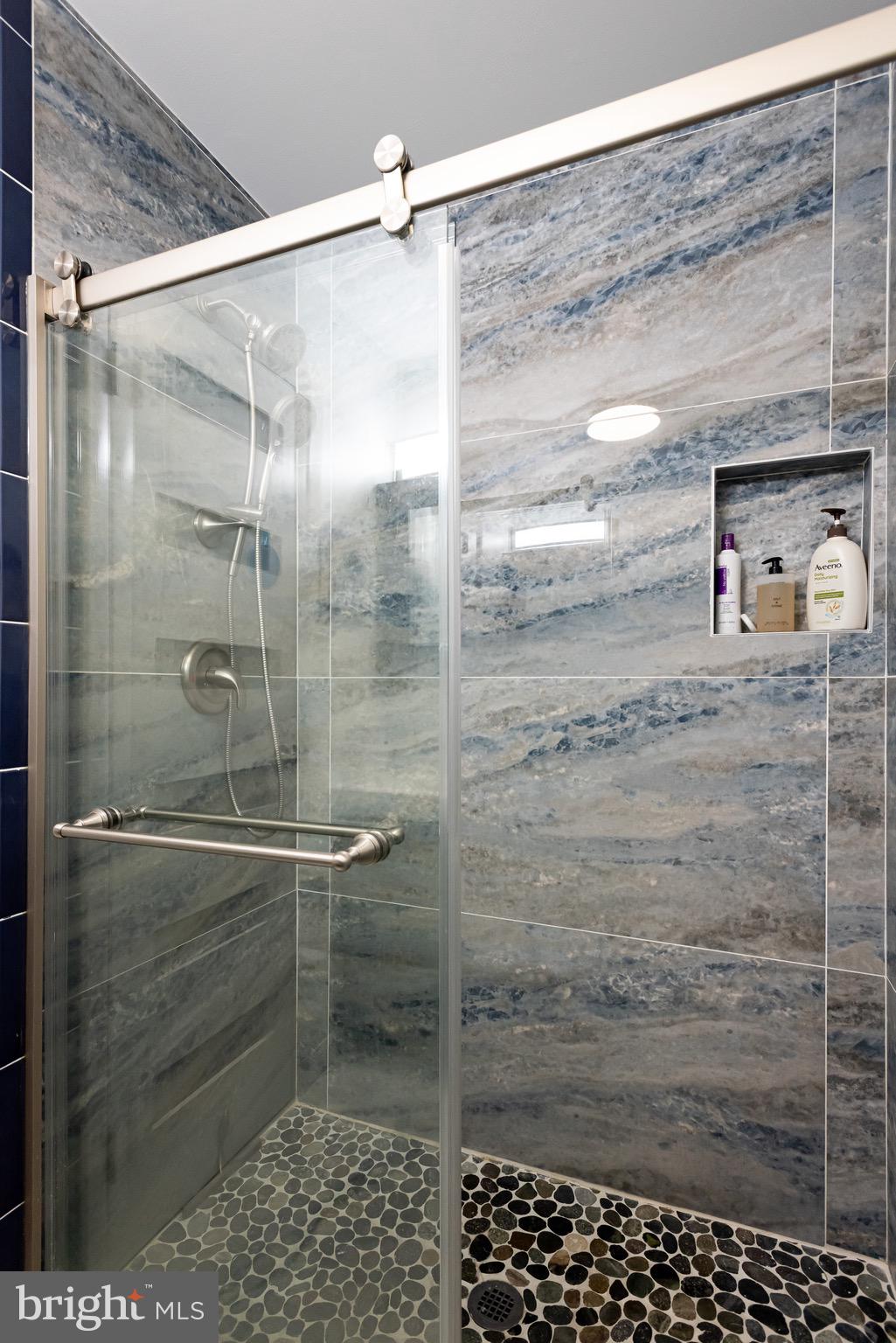 BEAVER RUN KNOLL - Residential