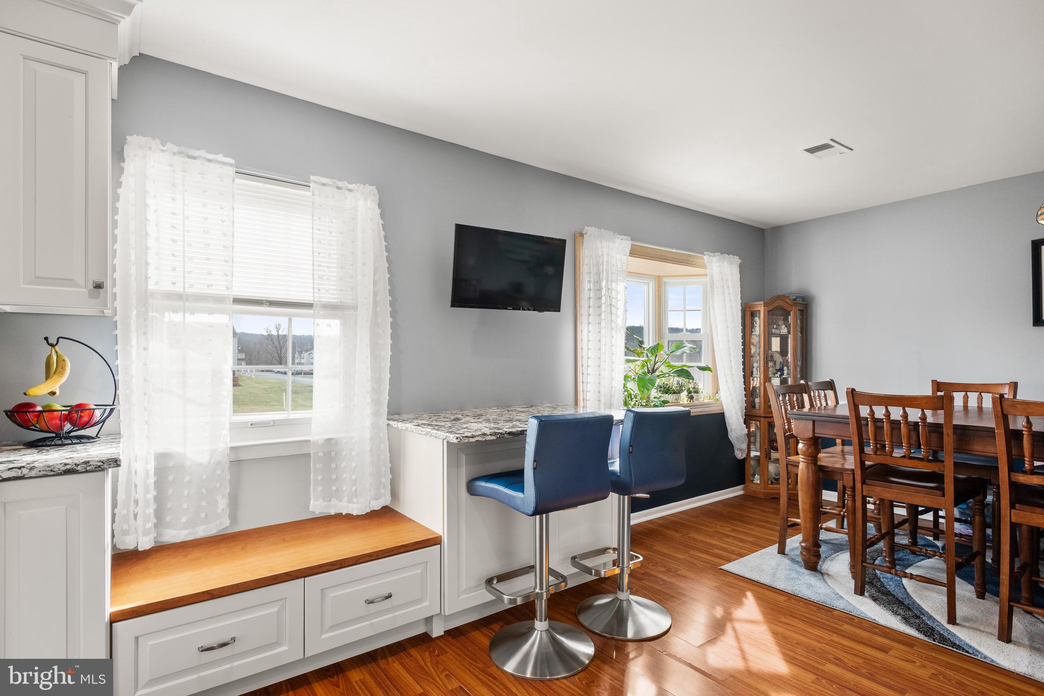 BEAVER RUN KNOLL - Residential