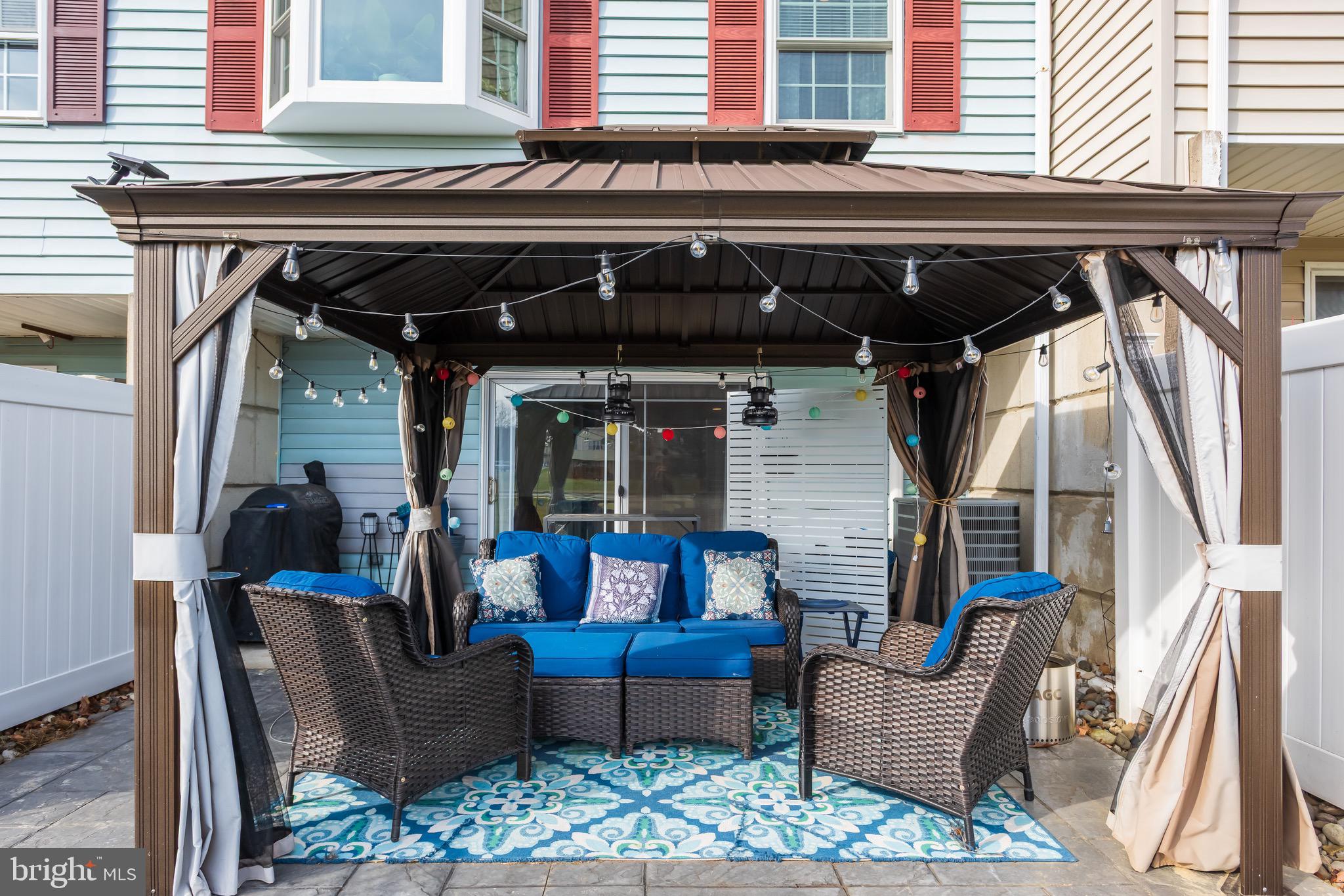 BEAVER RUN KNOLL - Residential