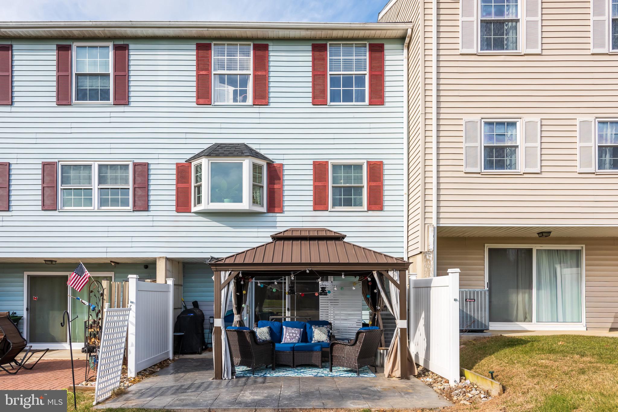 BEAVER RUN KNOLL - Residential