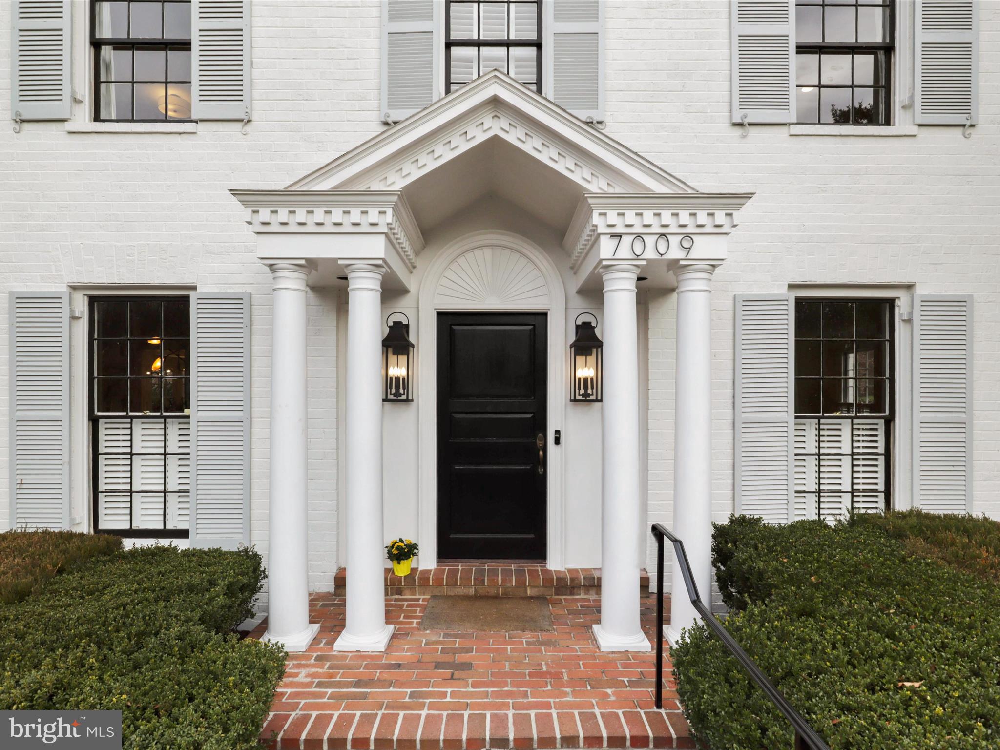 BANNOCKBURN ESTATES - Residential