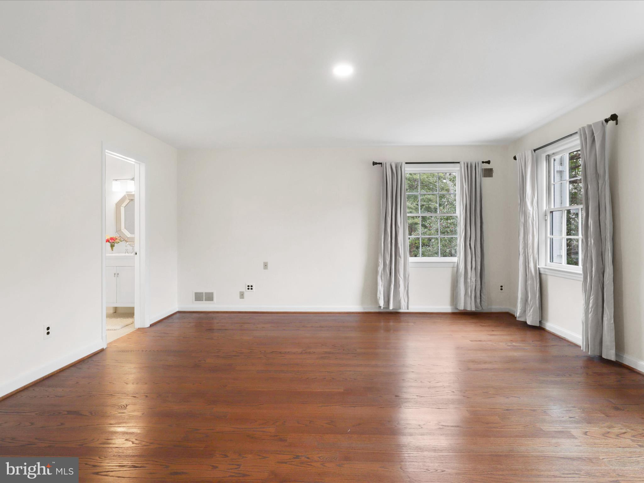 BANNOCKBURN ESTATES - Residential