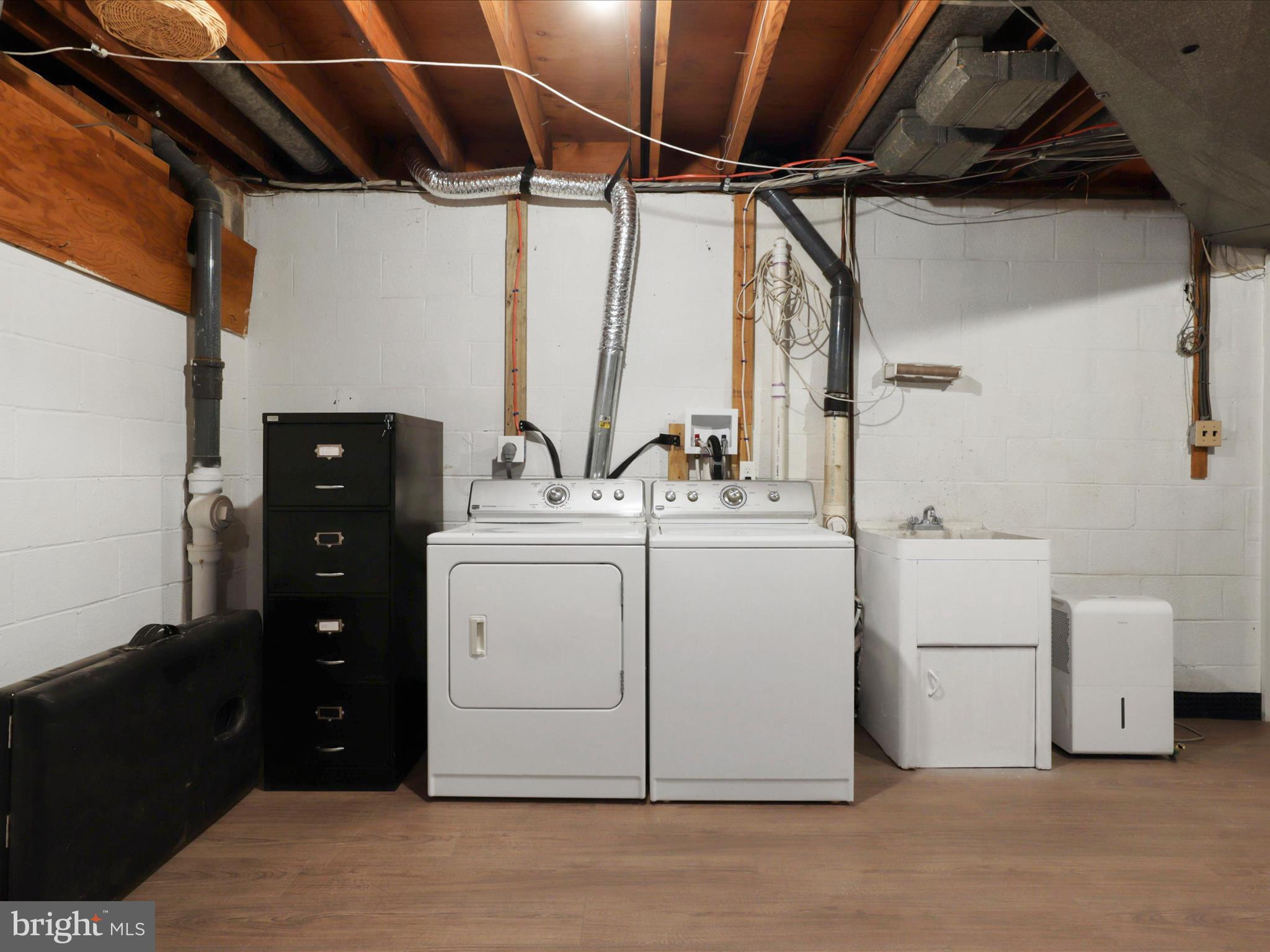 BANNOCKBURN ESTATES - Residential